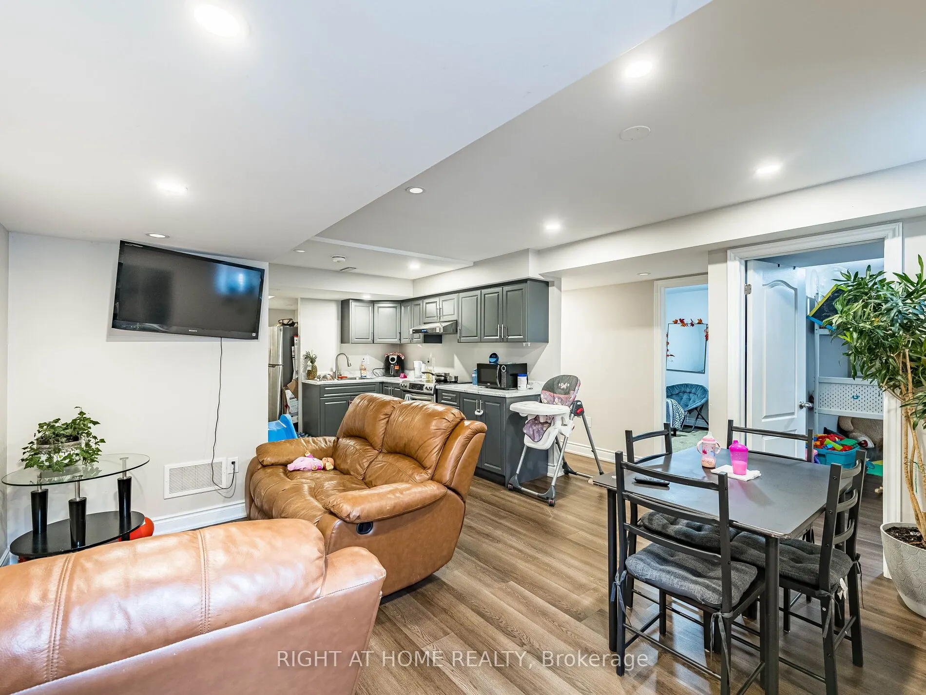 405 Scott Boulevard
