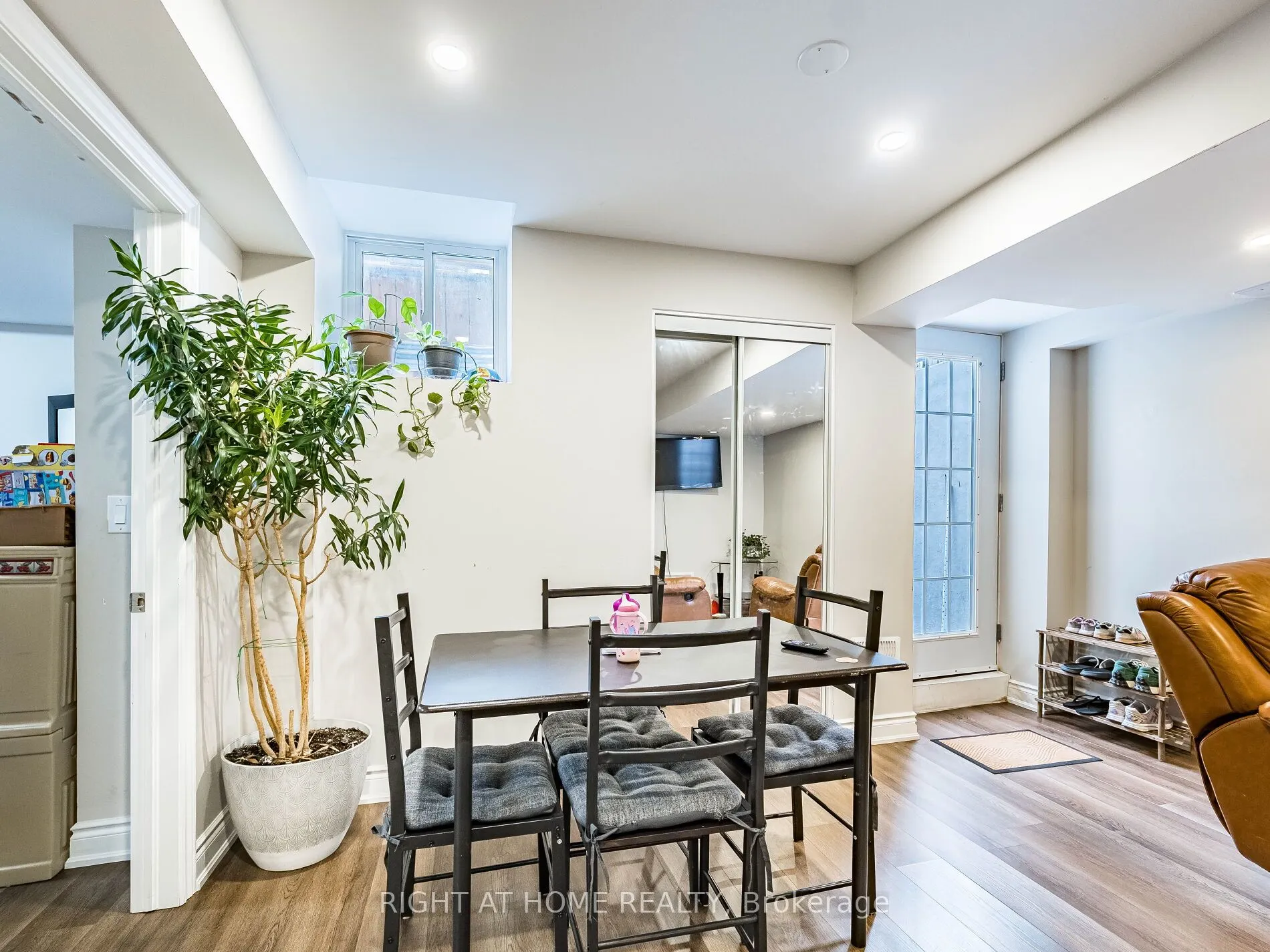 405 Scott Boulevard