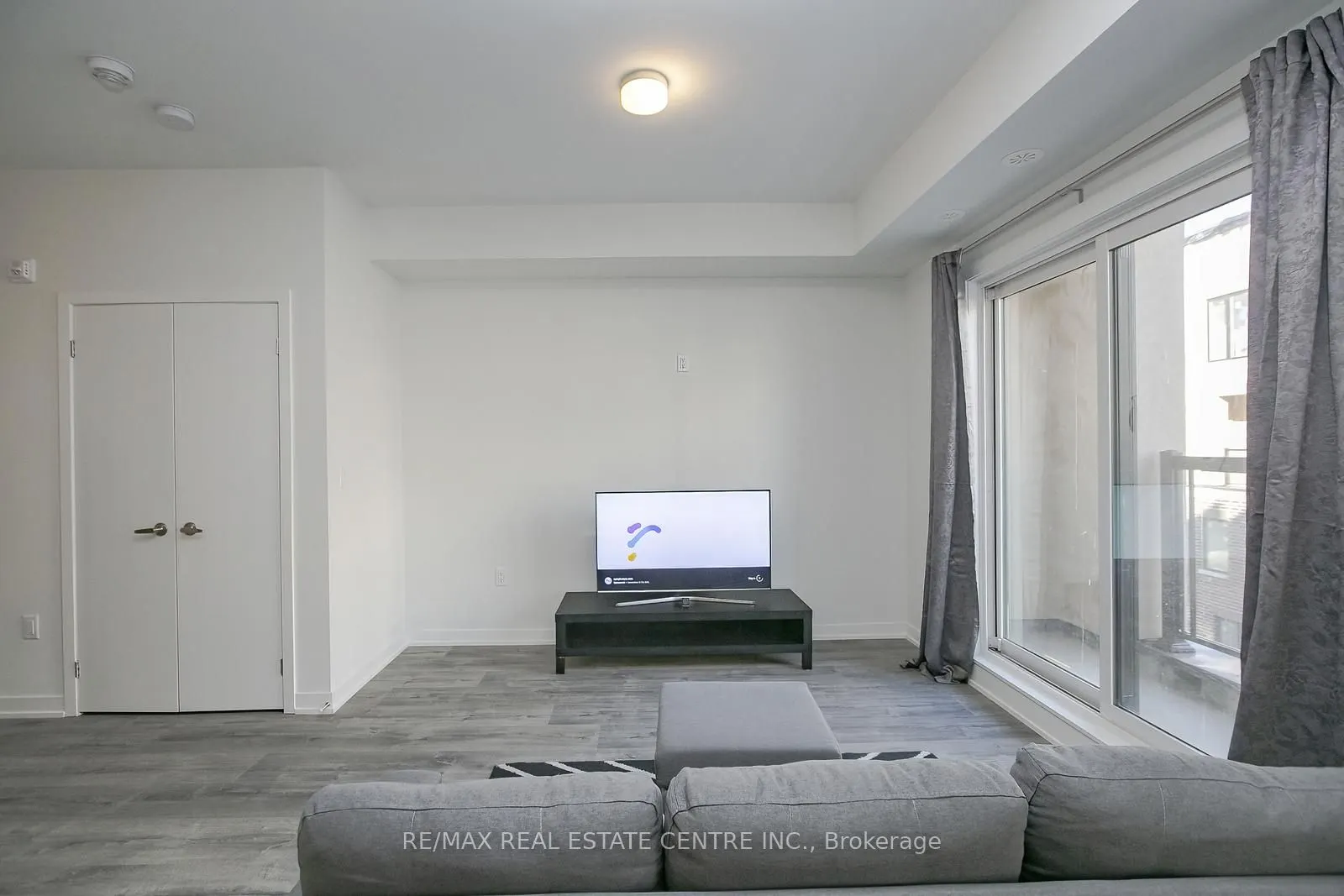 3556 Colonial Drive, #4