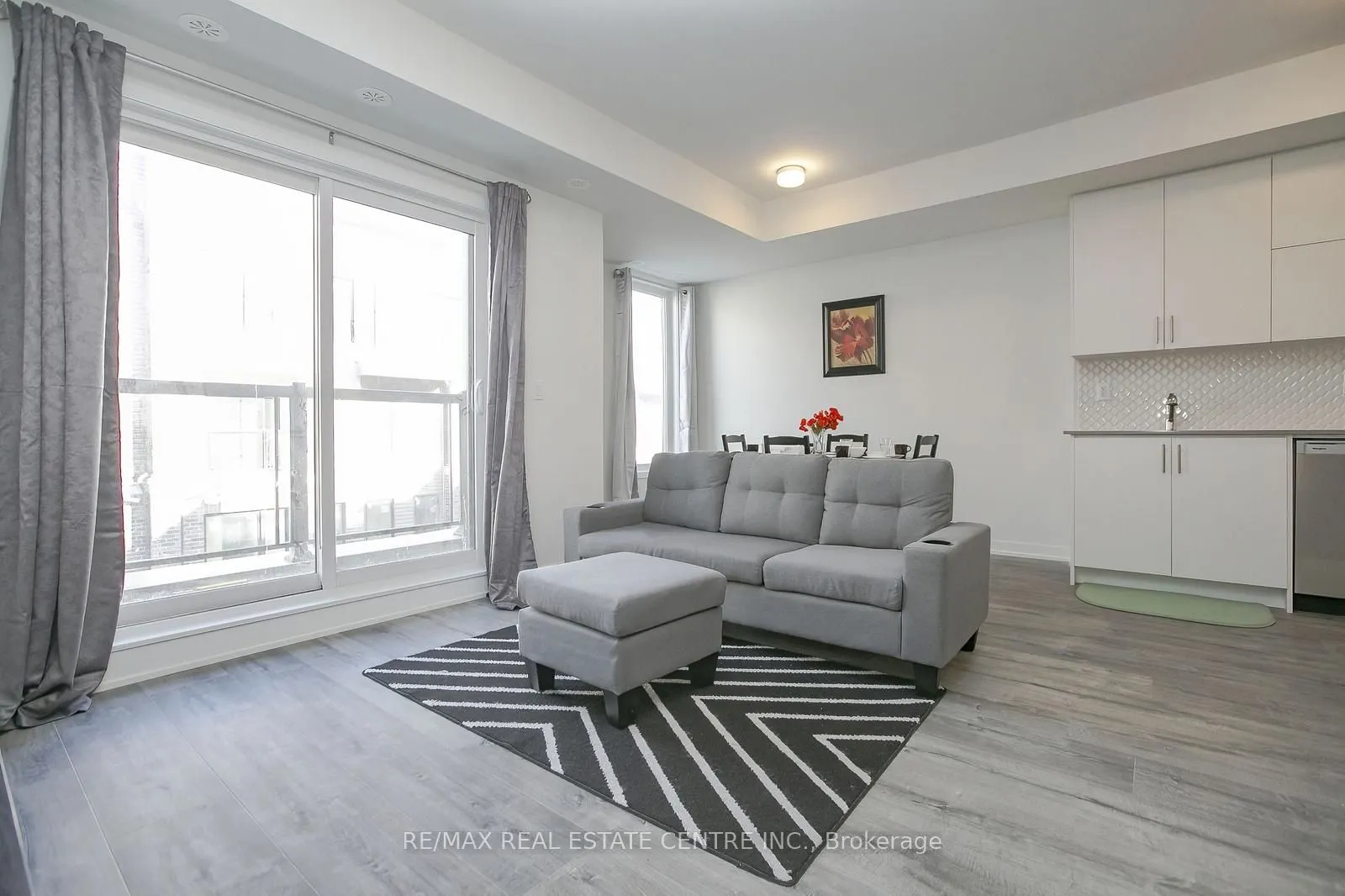 3556 Colonial Drive, #4