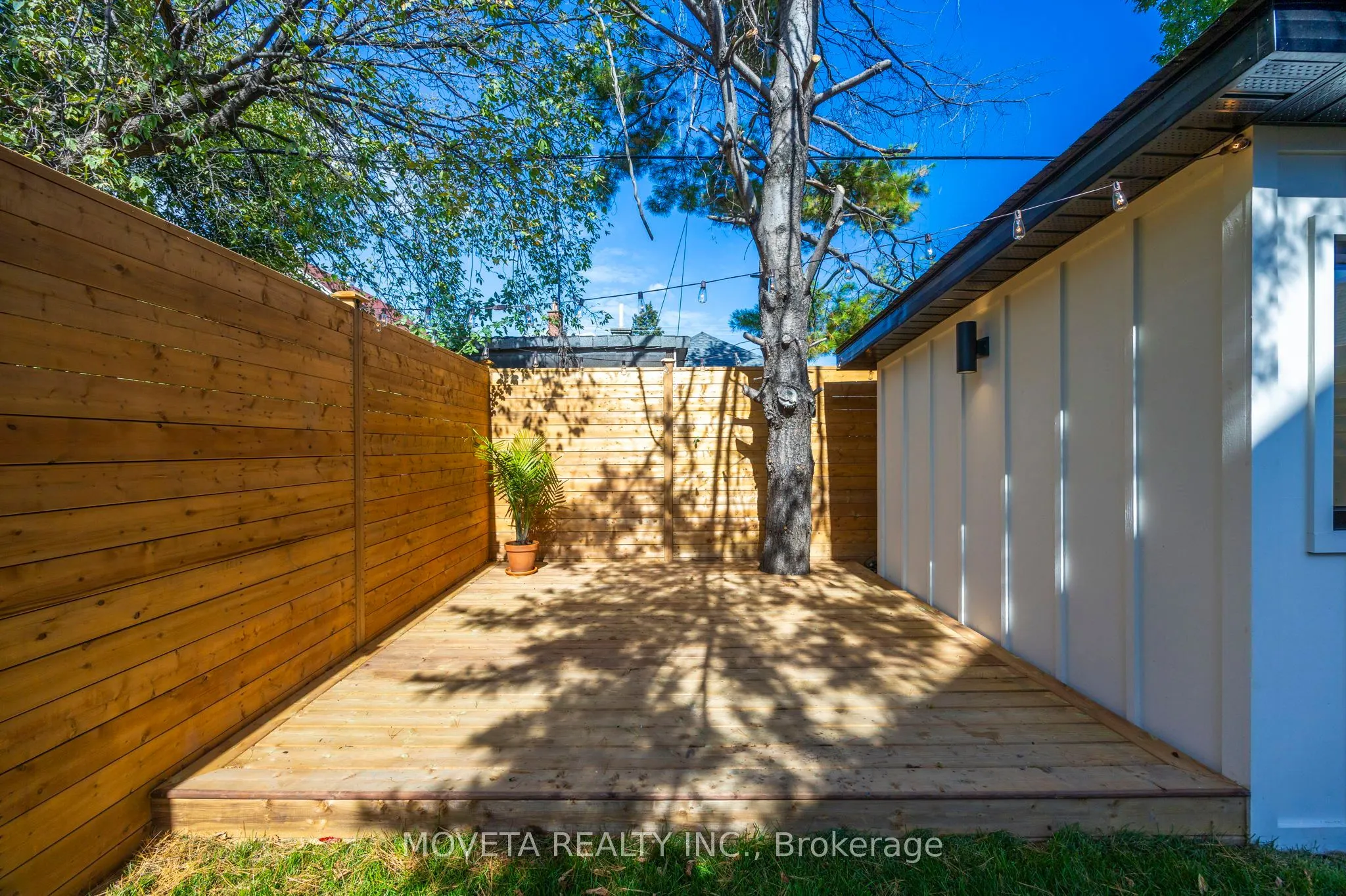 4 Mahoney Avenue