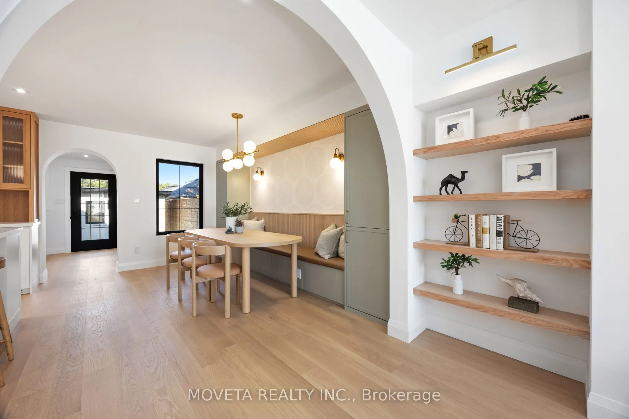 4 Mahoney Avenue