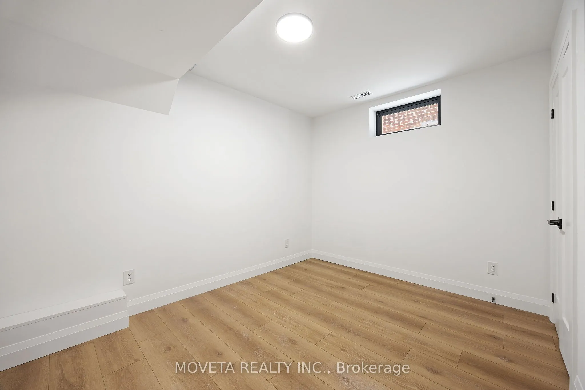 4 Mahoney Avenue