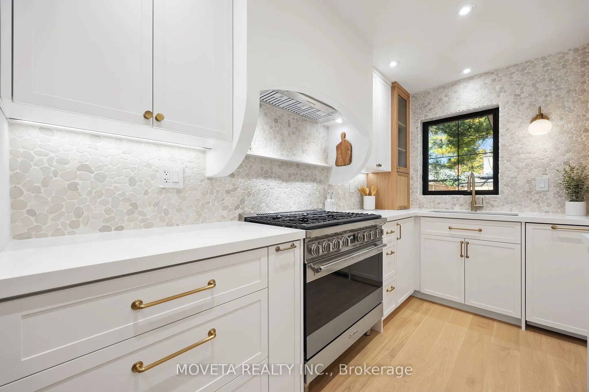 4 Mahoney Avenue