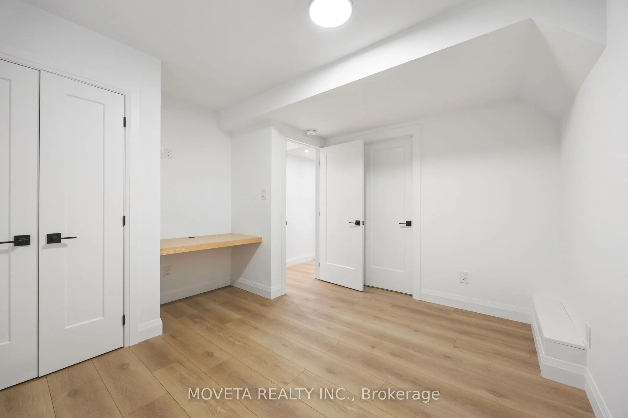 4 Mahoney Avenue