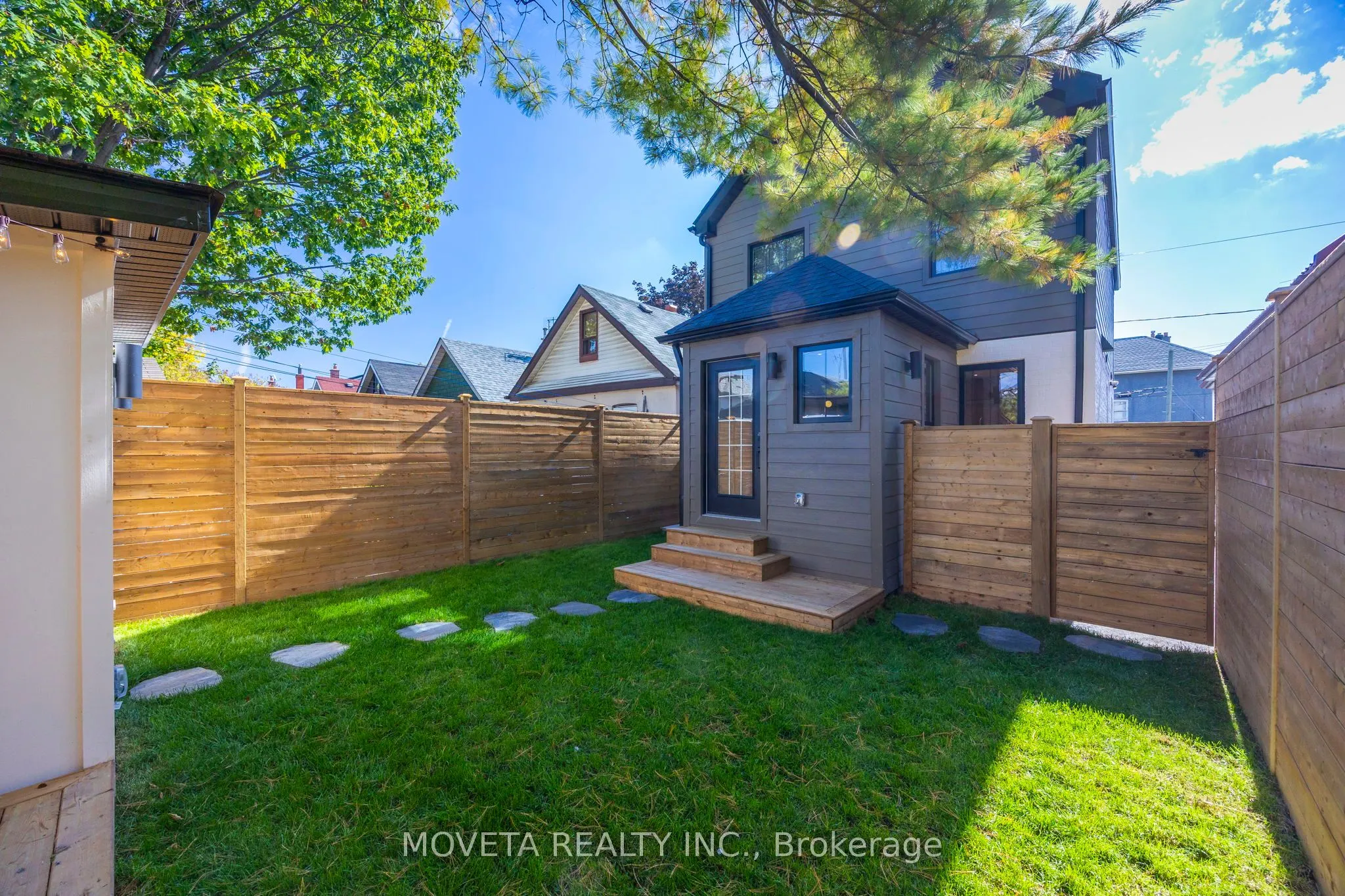 4 Mahoney Avenue