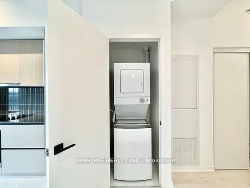 1285 Dupont Street, #506