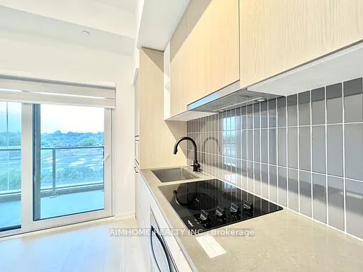 1285 Dupont Street, #506