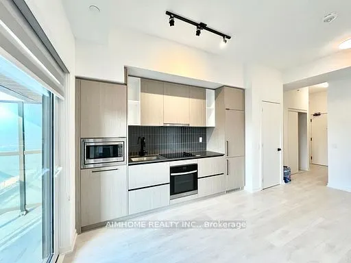 1285 Dupont Street, #506