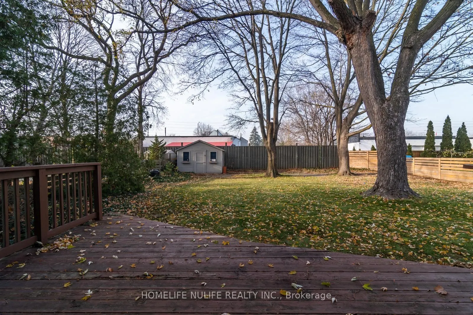 1805 Pattinson Crescent