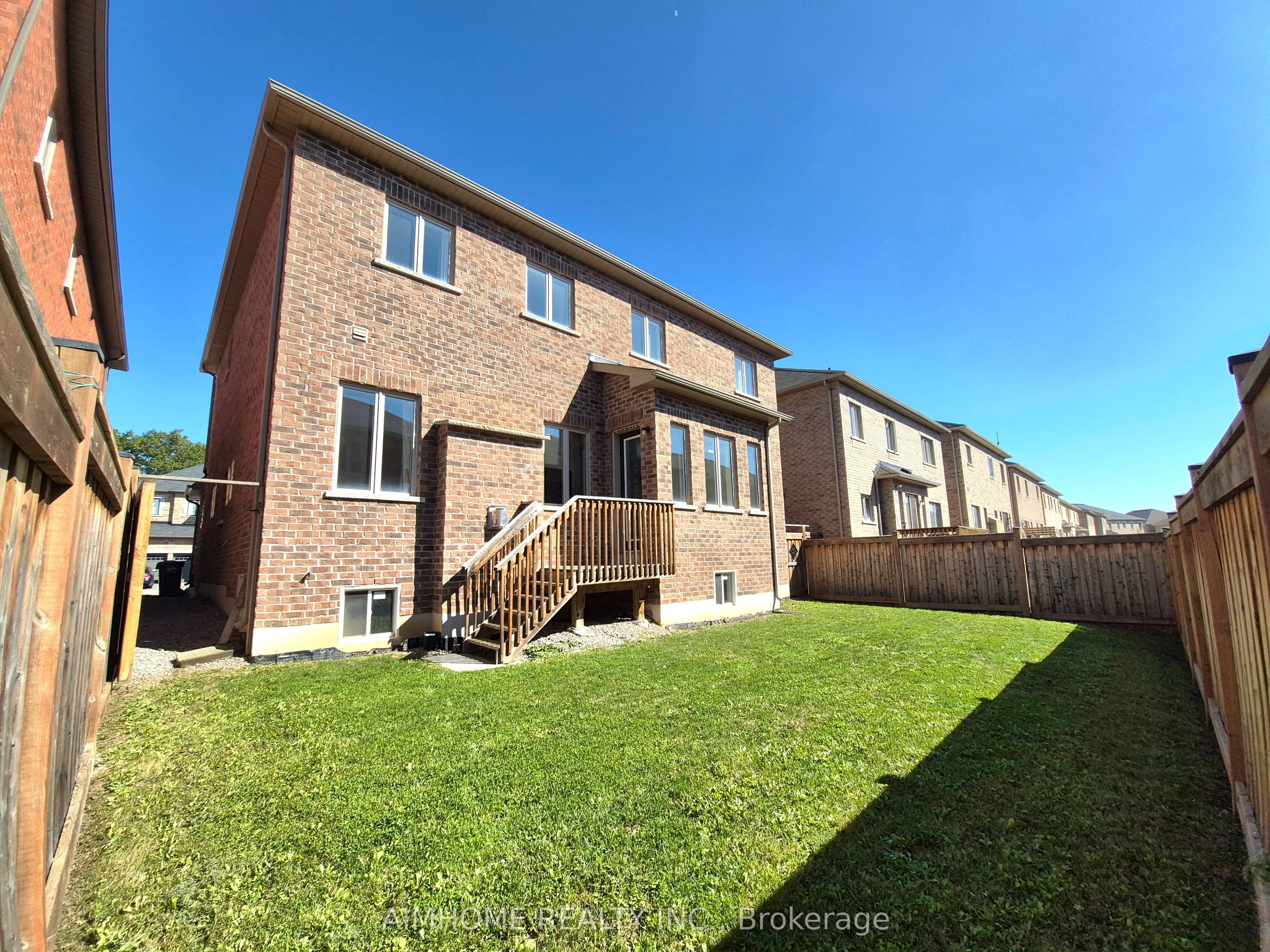 3192 Meadow Marsh Crescent