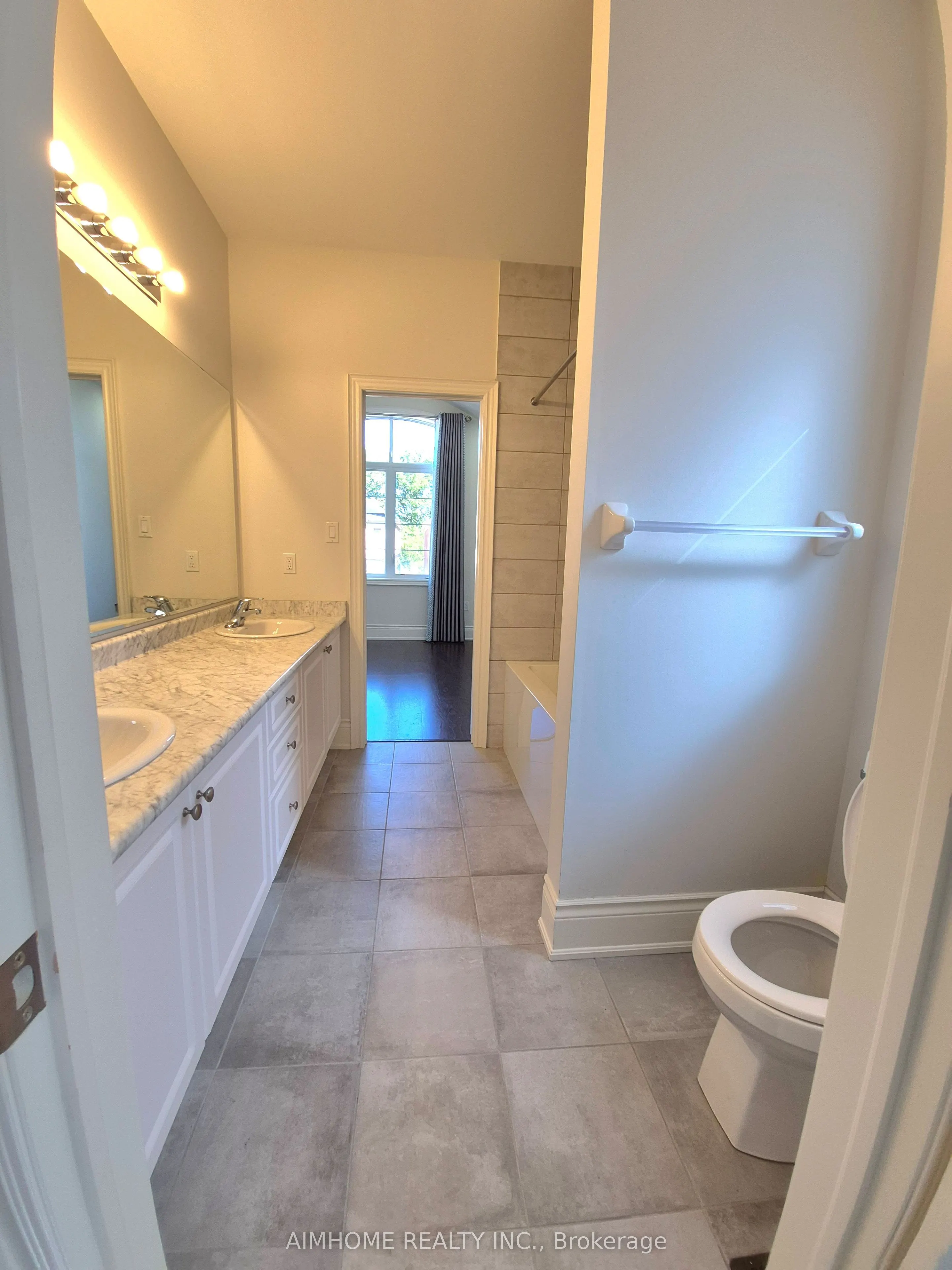 3192 Meadow Marsh Crescent