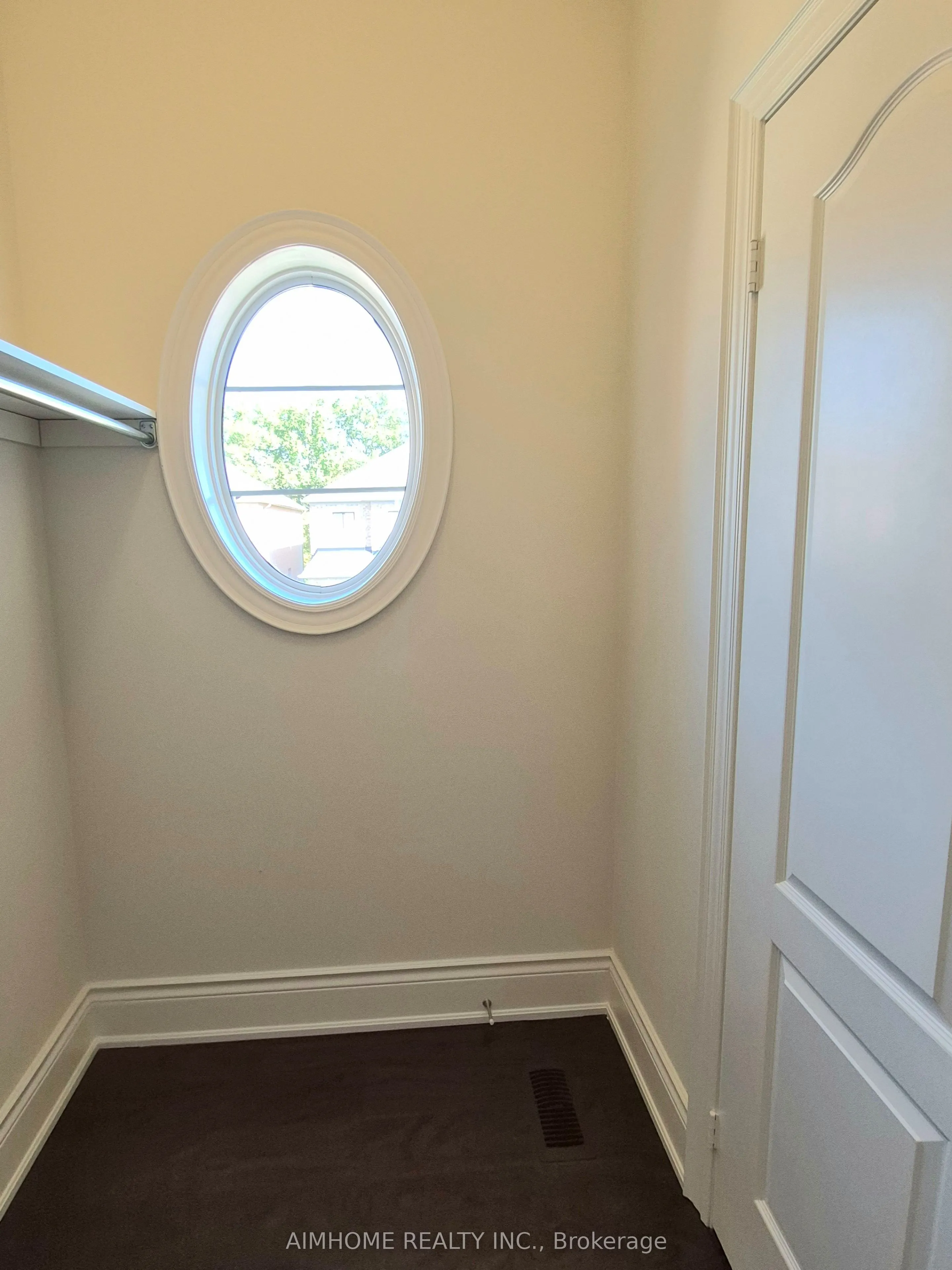 3192 Meadow Marsh Crescent