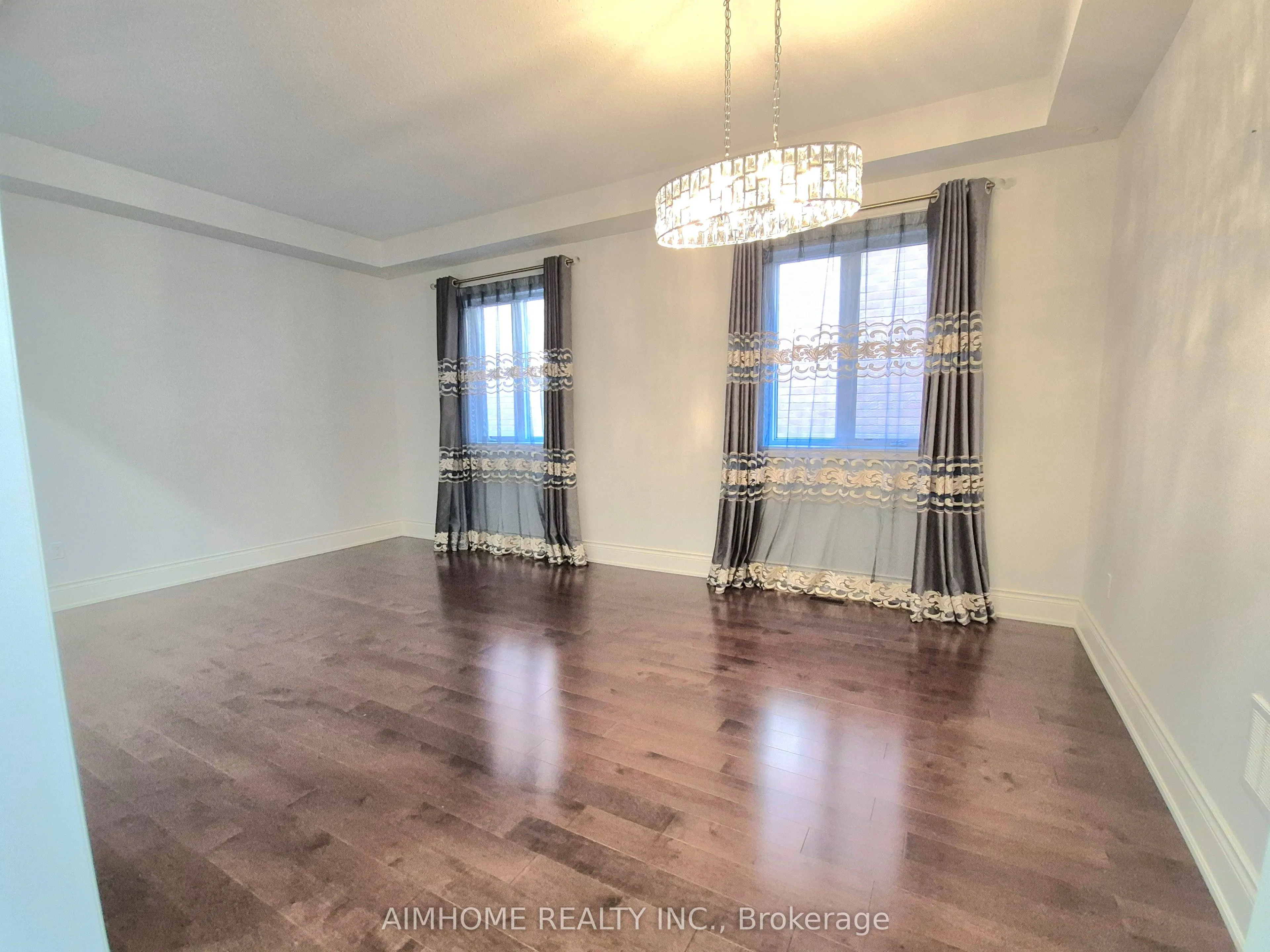 3192 Meadow Marsh Crescent