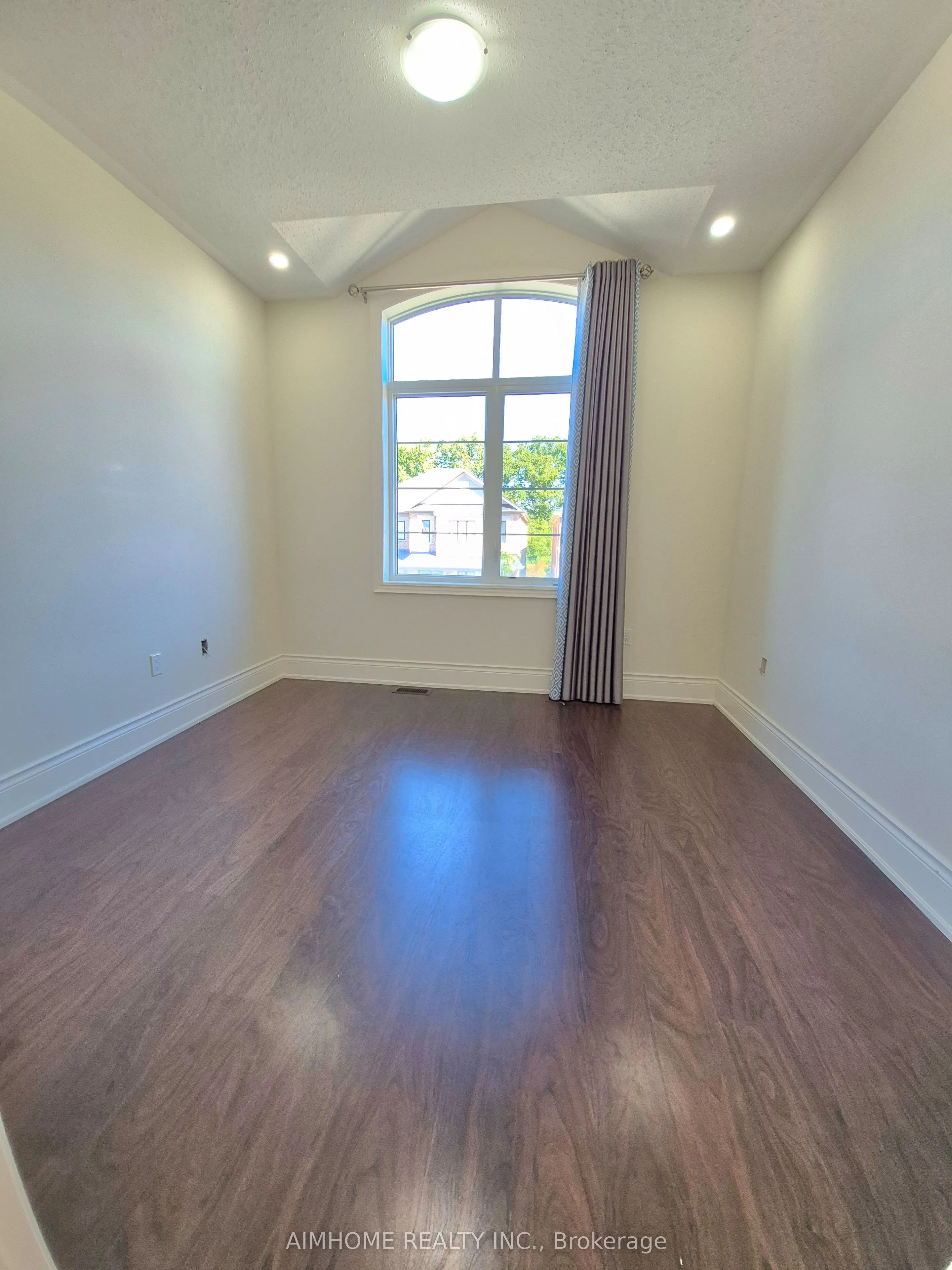 3192 Meadow Marsh Crescent