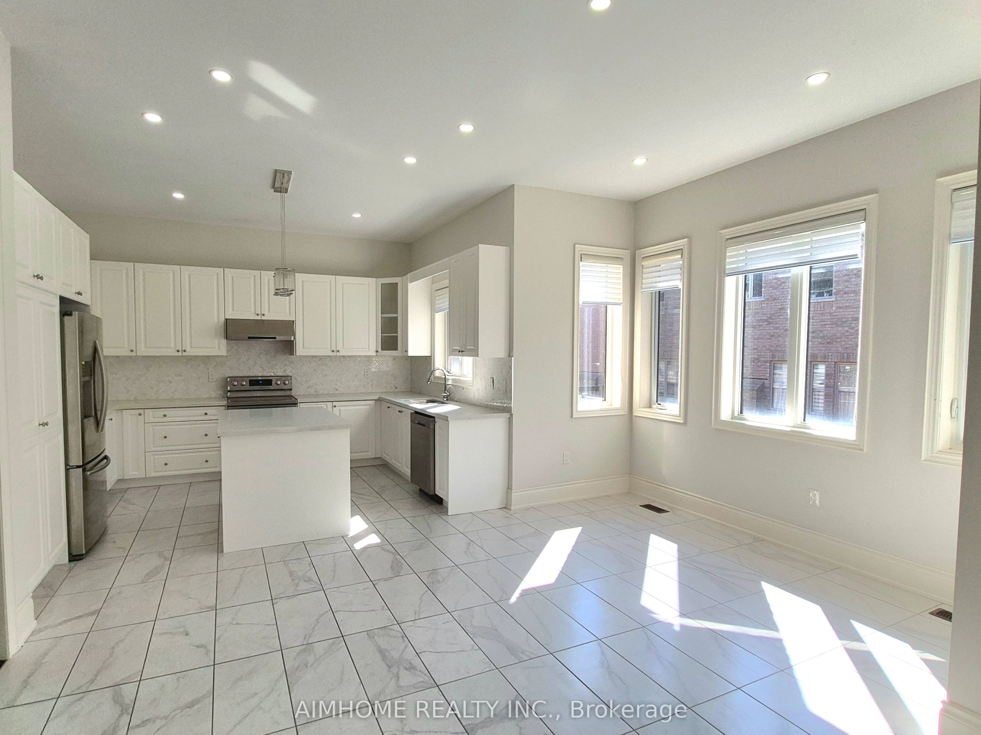 3192 Meadow Marsh Crescent