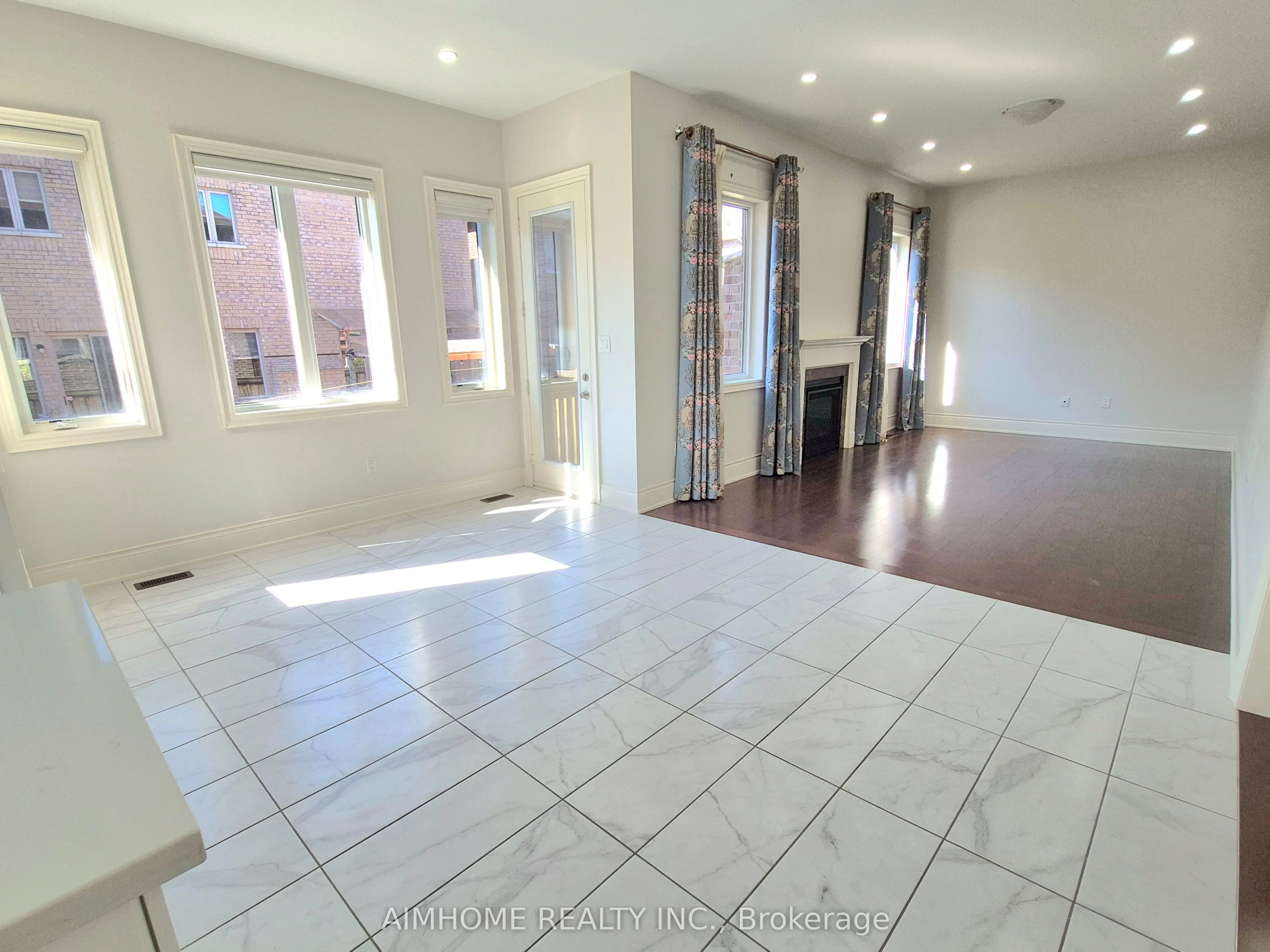3192 Meadow Marsh Crescent