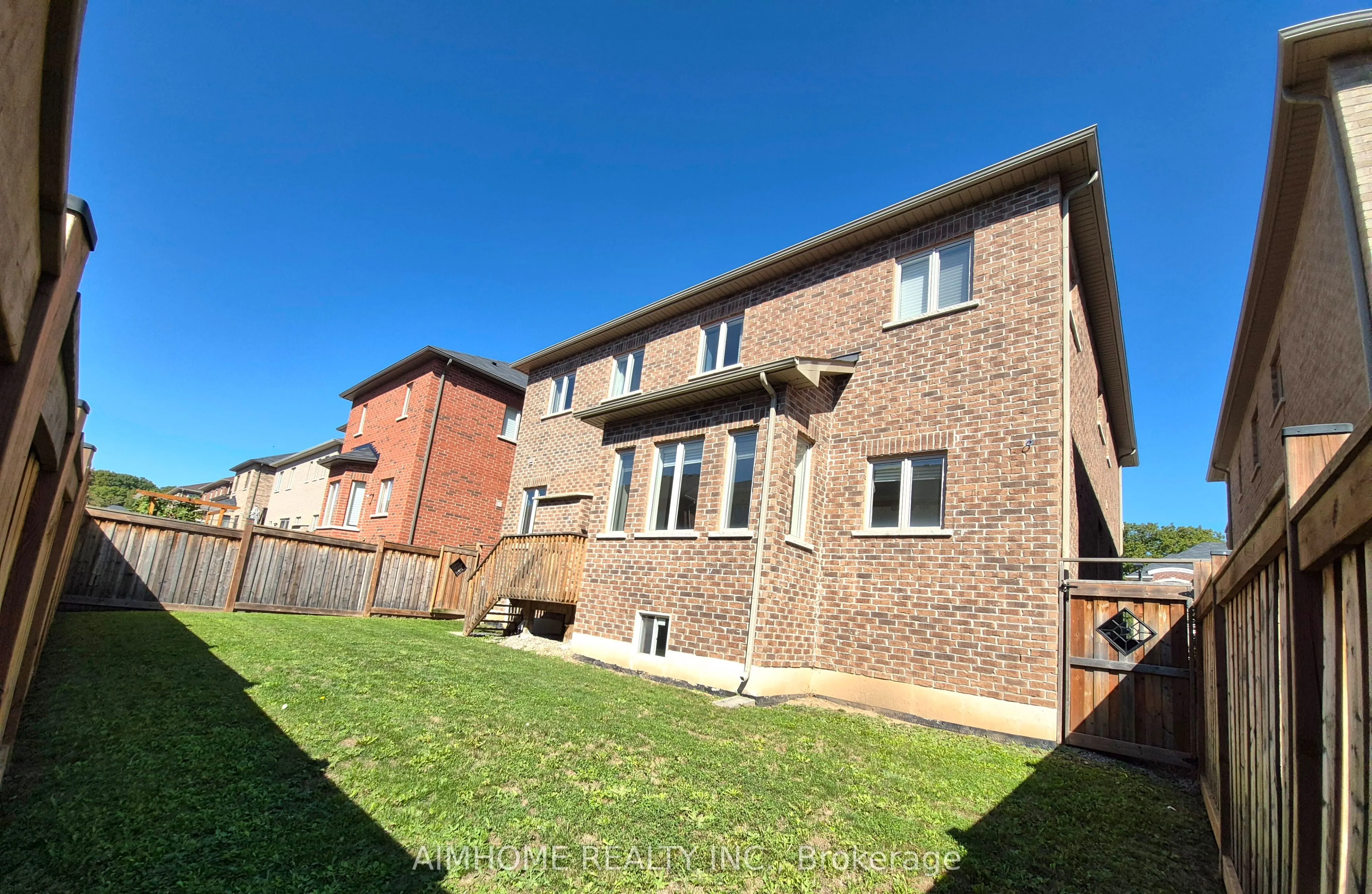 3192 Meadow Marsh Crescent