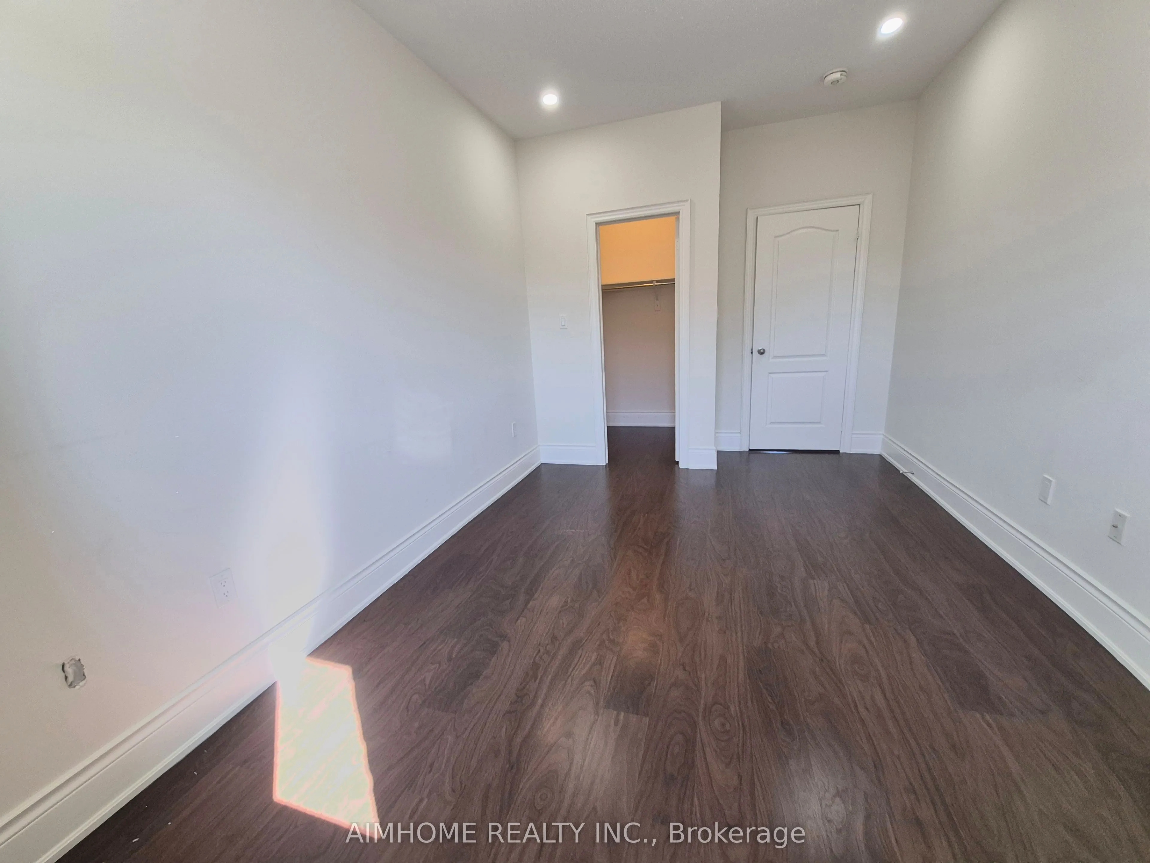 3192 Meadow Marsh Crescent