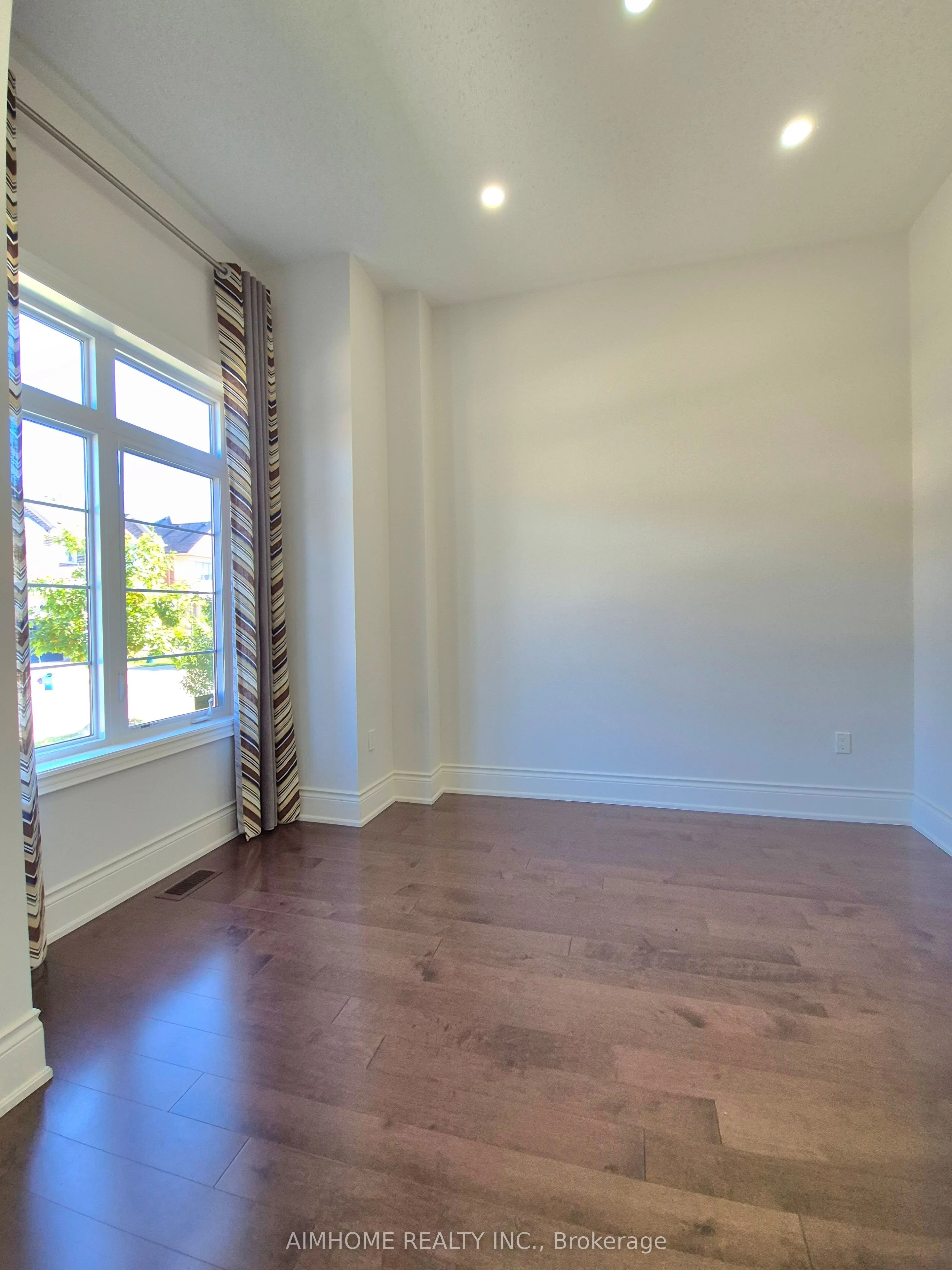 3192 Meadow Marsh Crescent