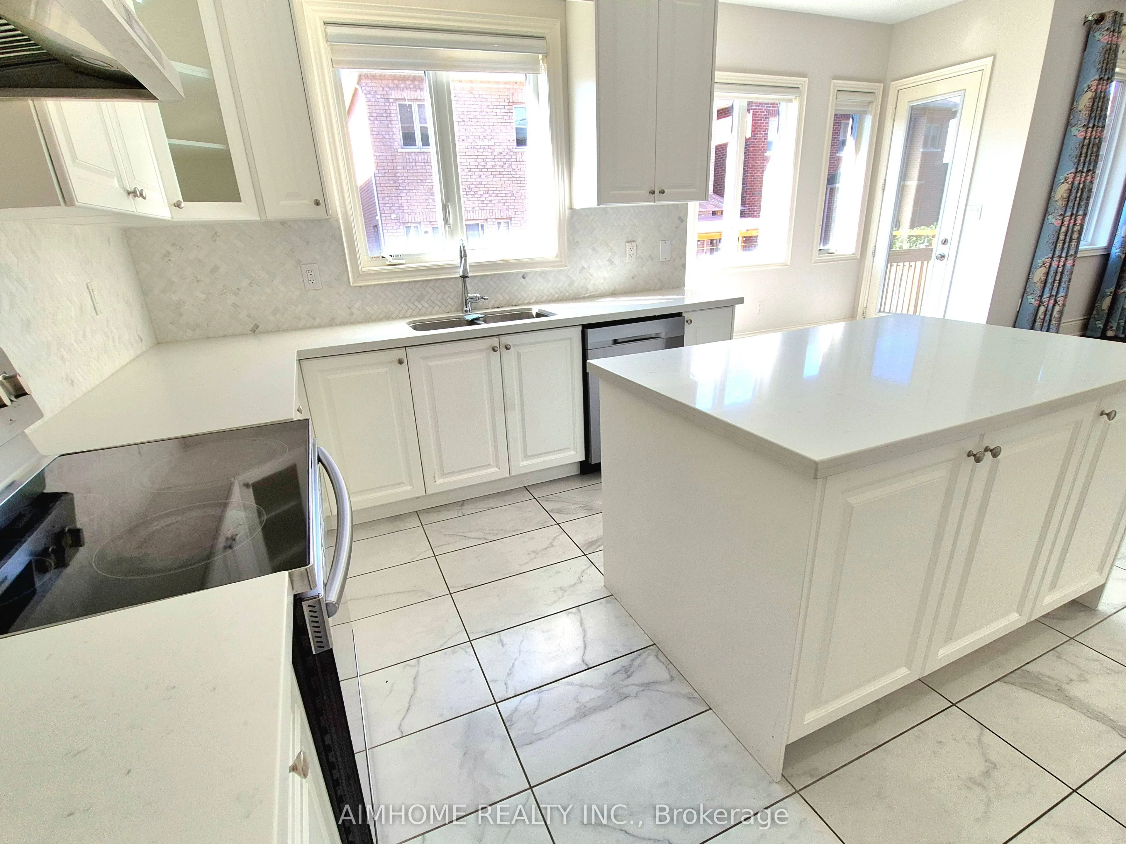 3192 Meadow Marsh Crescent