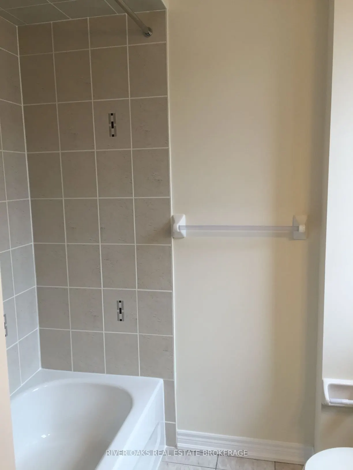 263 Georgian Drive, #305