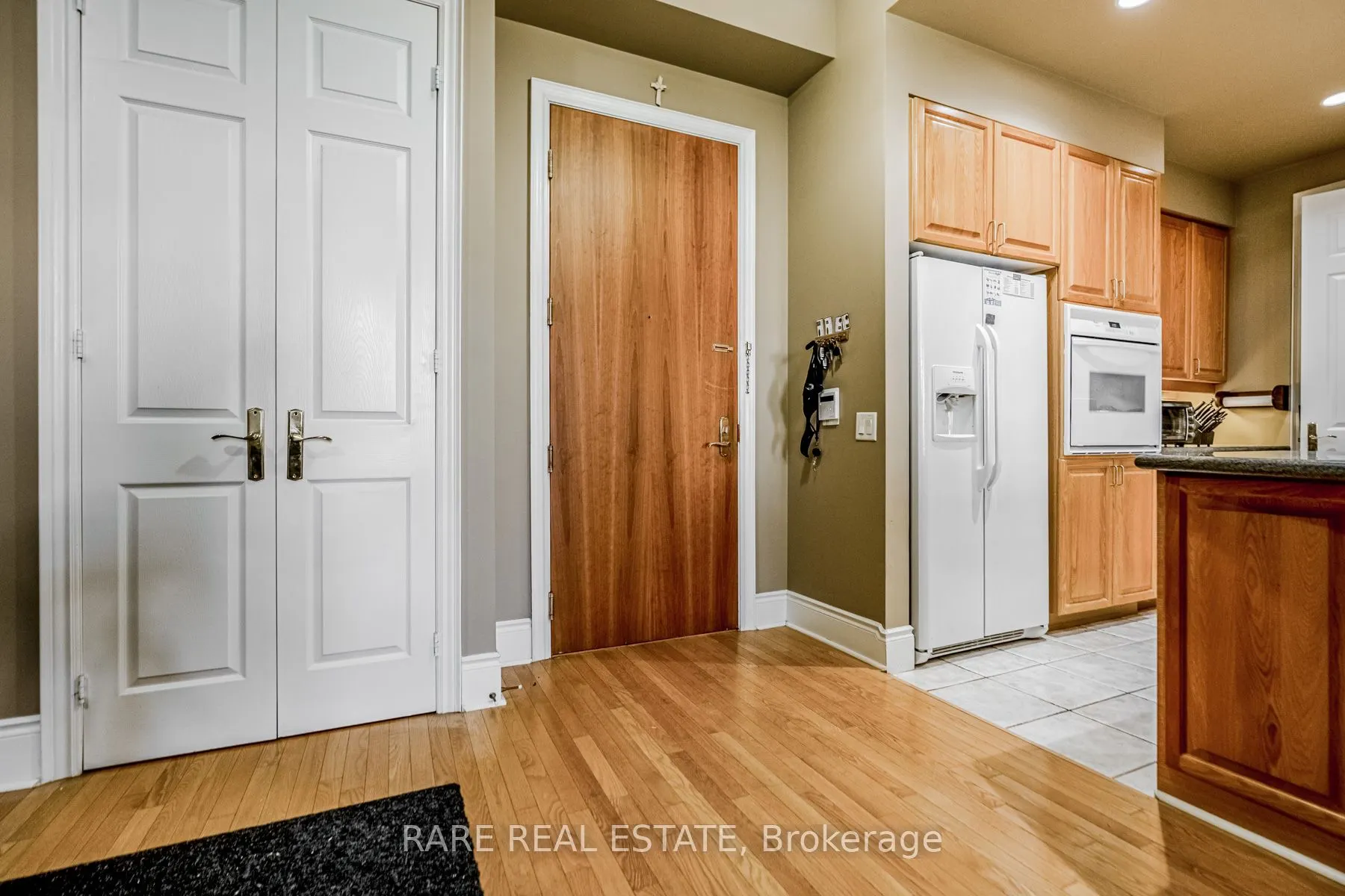 25 Kingsbridge Garden Circle, #TPH6