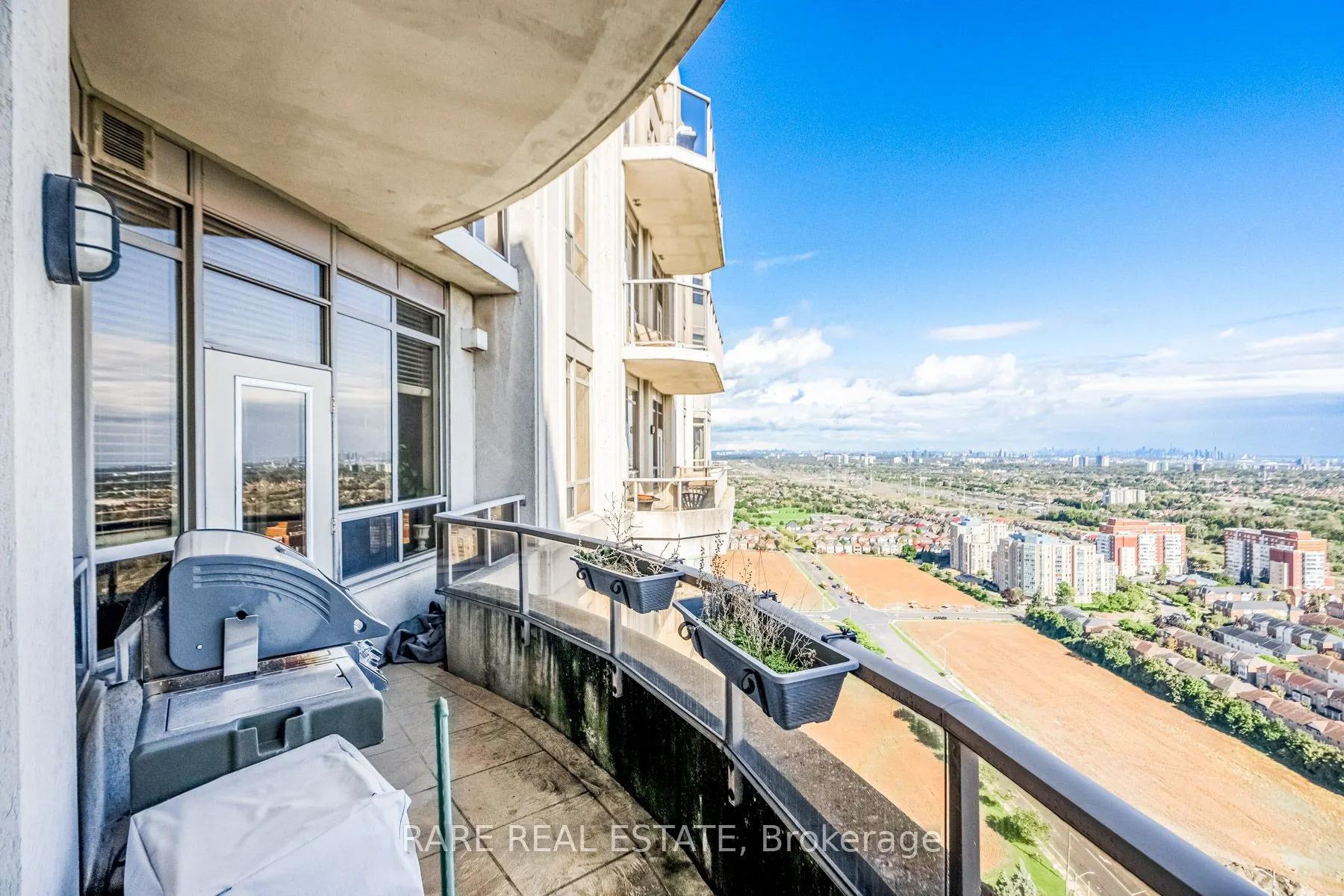 25 Kingsbridge Garden Circle, #TPH6