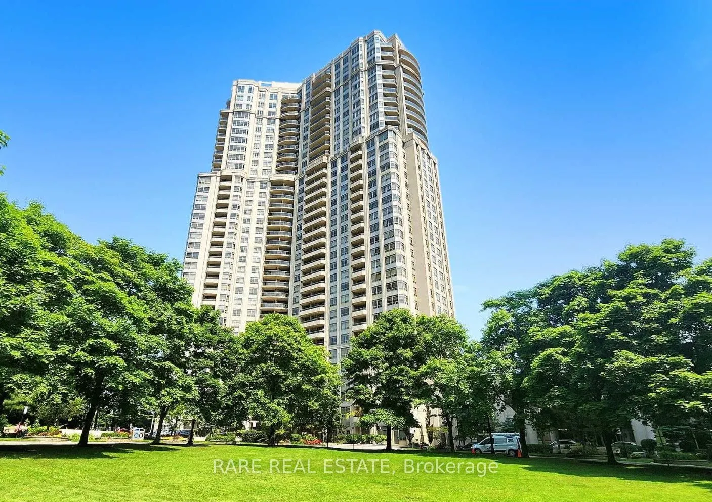 25 Kingsbridge Garden Circle, #TPH6