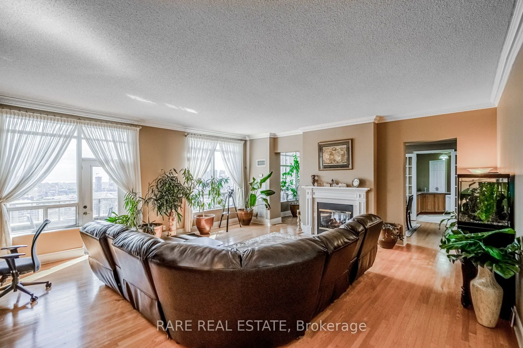 25 Kingsbridge Garden Circle, #TPH6