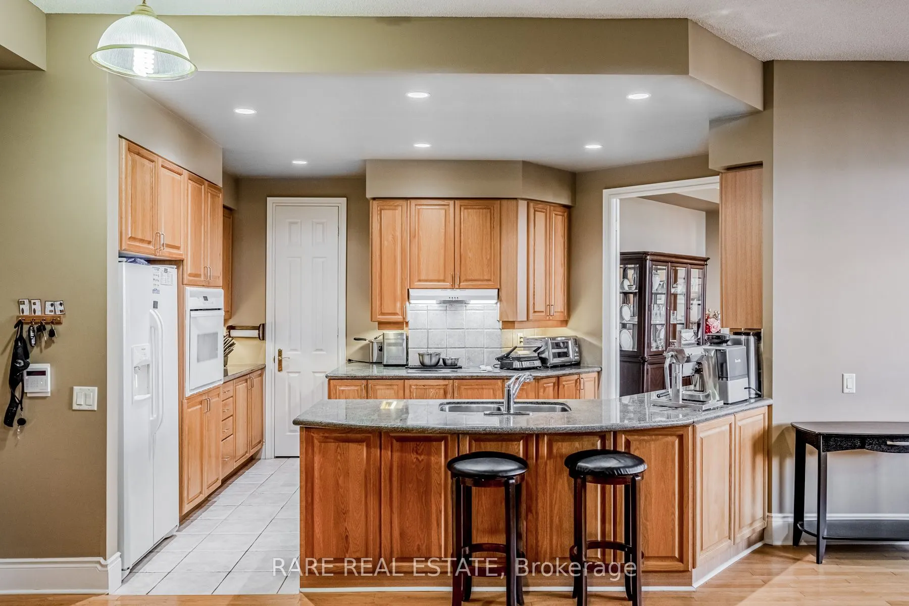 25 Kingsbridge Garden Circle, #TPH6