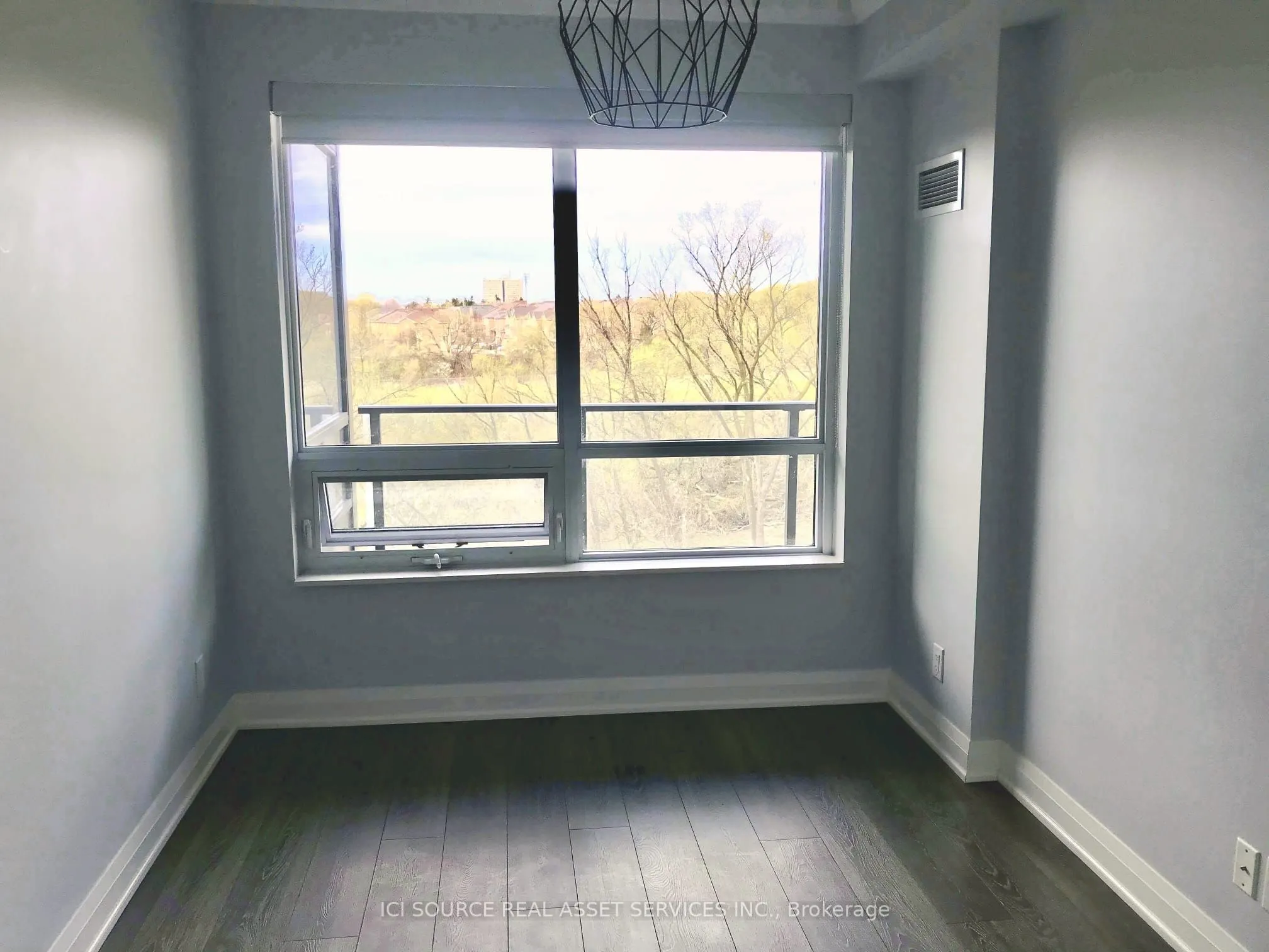 36 Park Lawn Road, #304