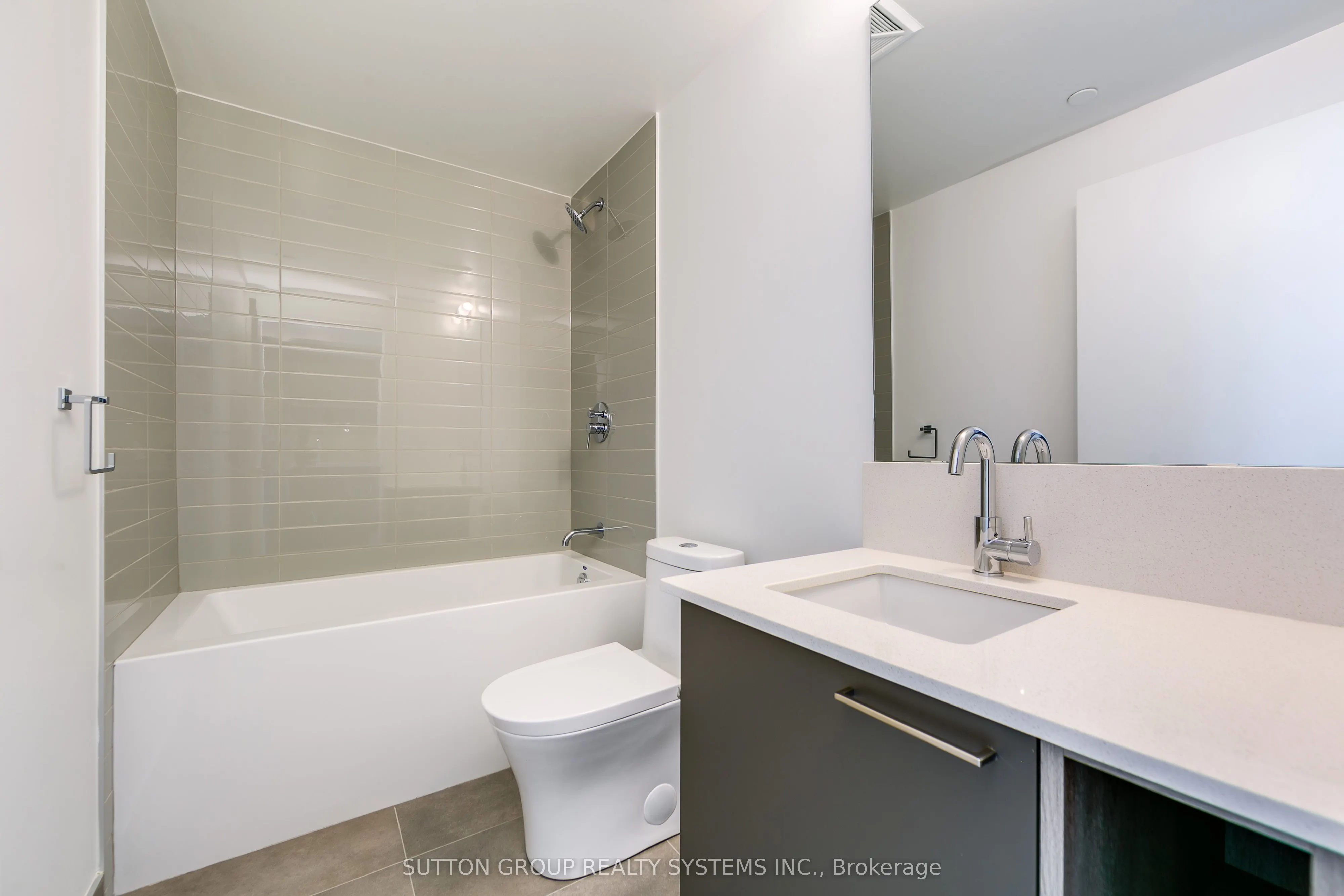 3005 Pine Glen Road, #204