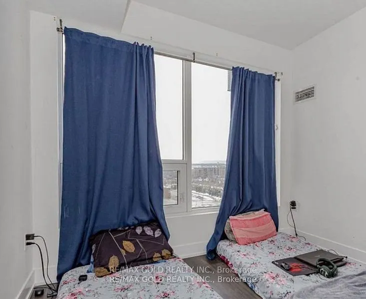 2450 Old Bronte Road W, #723