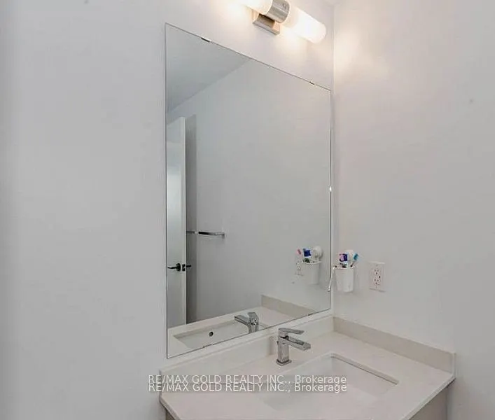 2450 Old Bronte Road W, #723