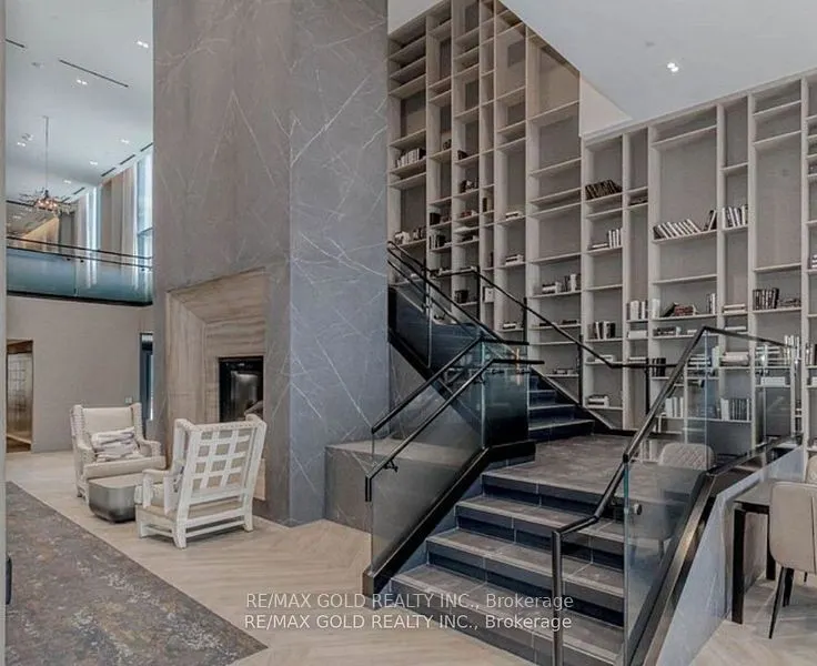 2450 Old Bronte Road W, #723