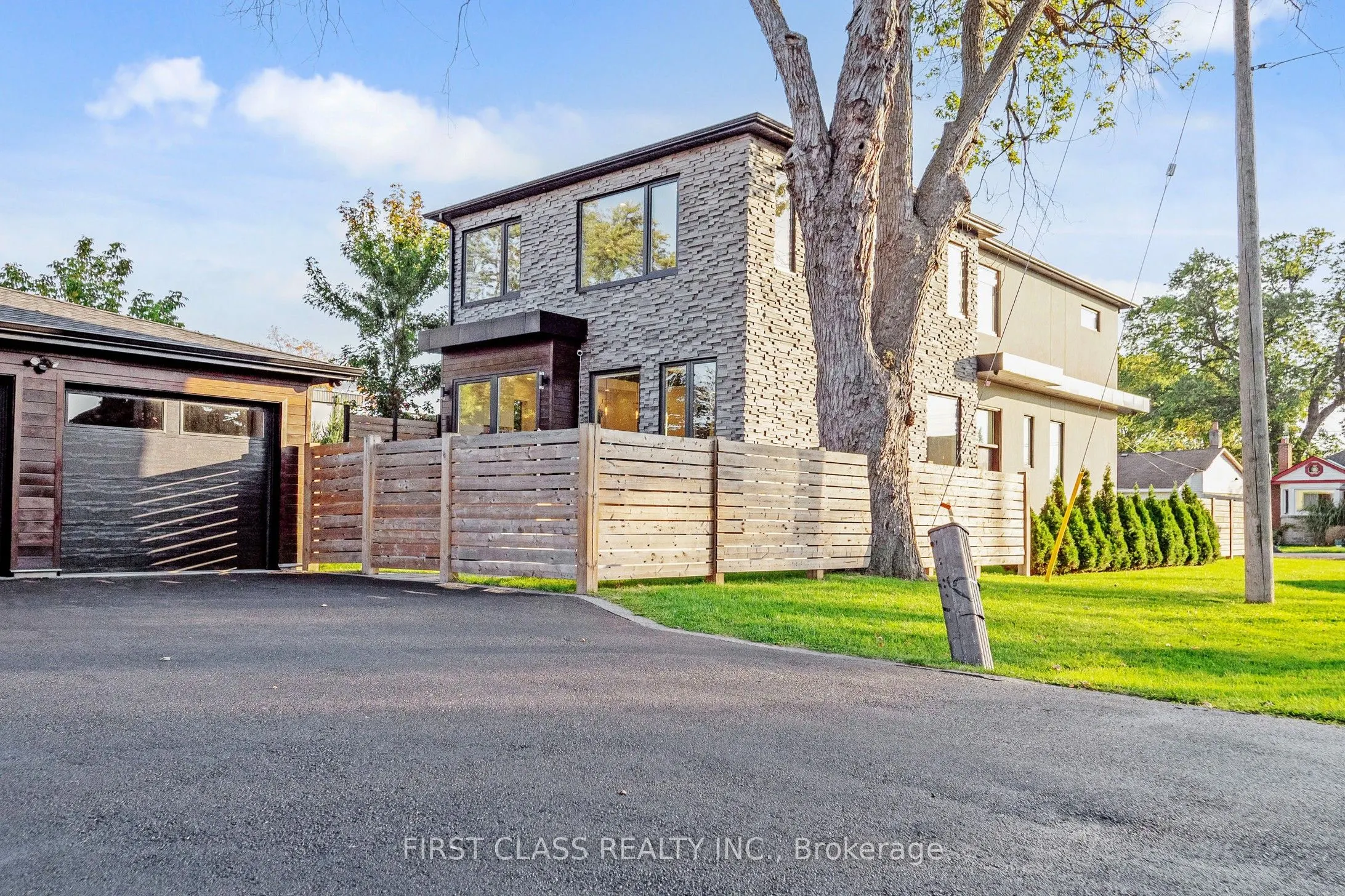 1047 Meredith Avenue