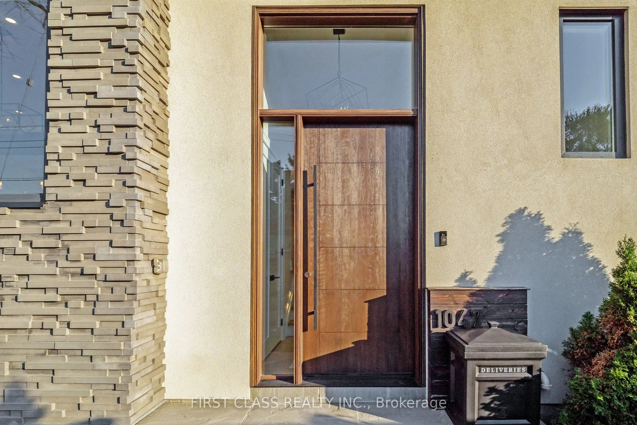 1047 Meredith Avenue