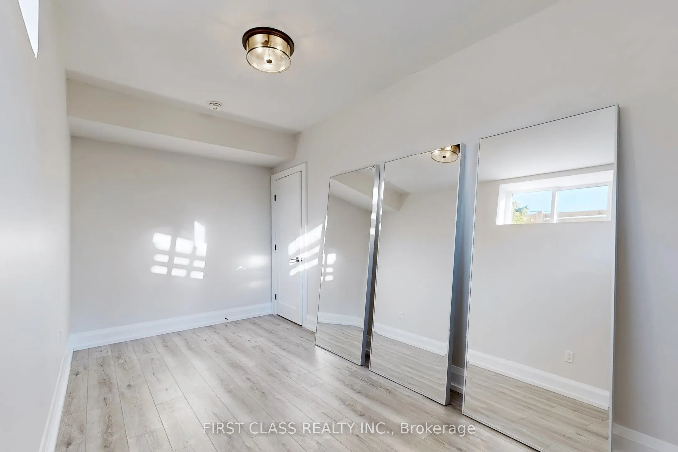 1047 Meredith Avenue