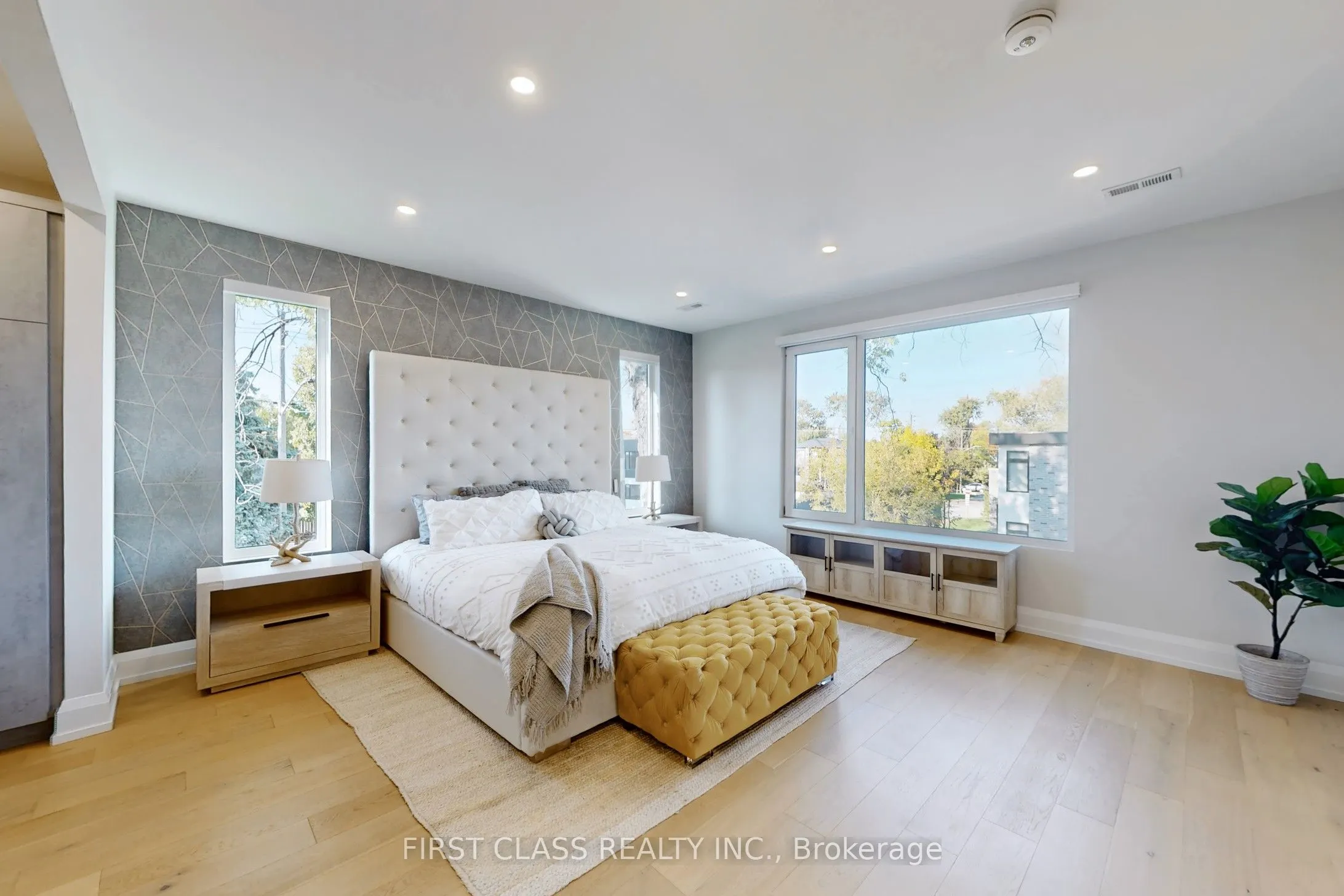 1047 Meredith Avenue