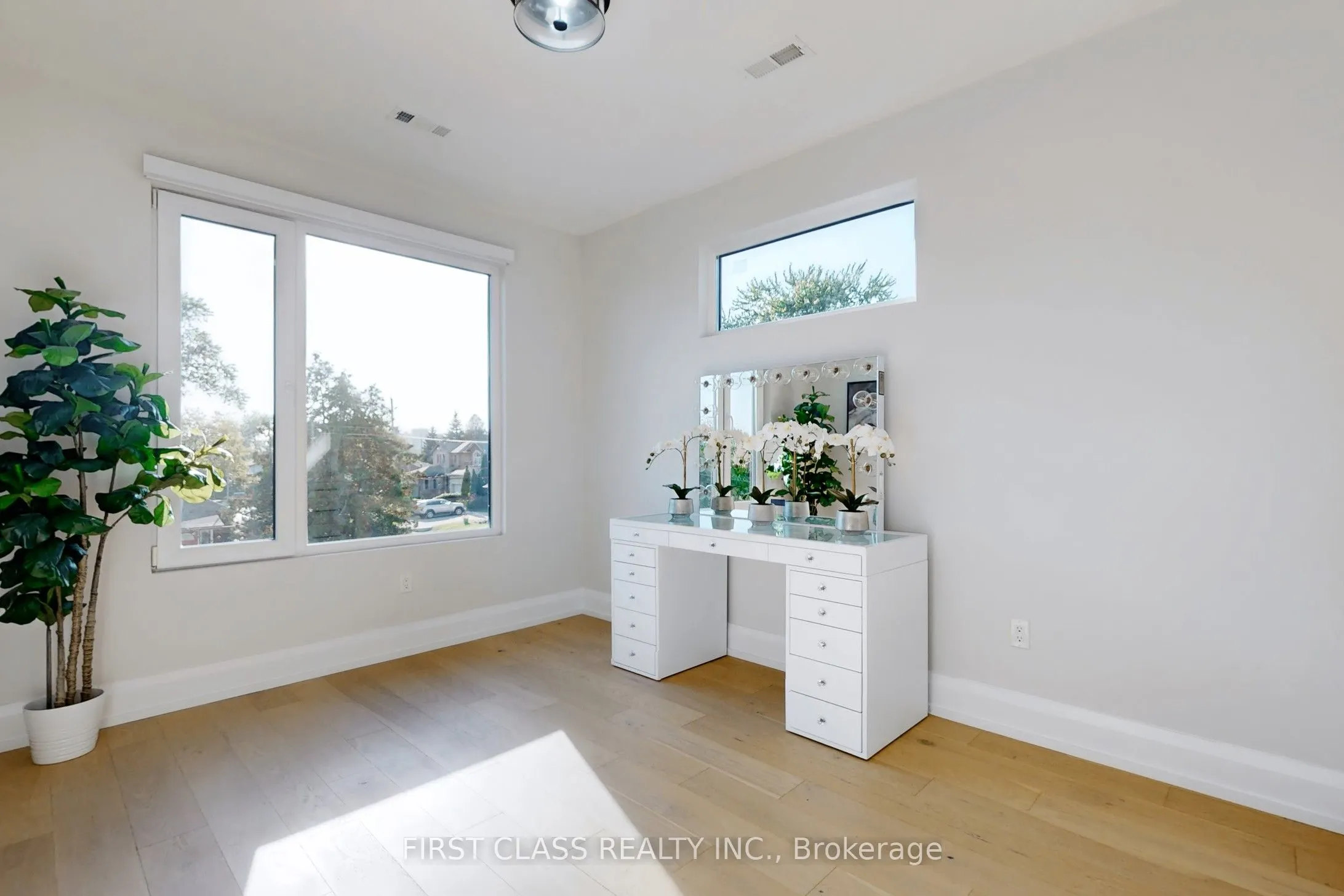 1047 Meredith Avenue