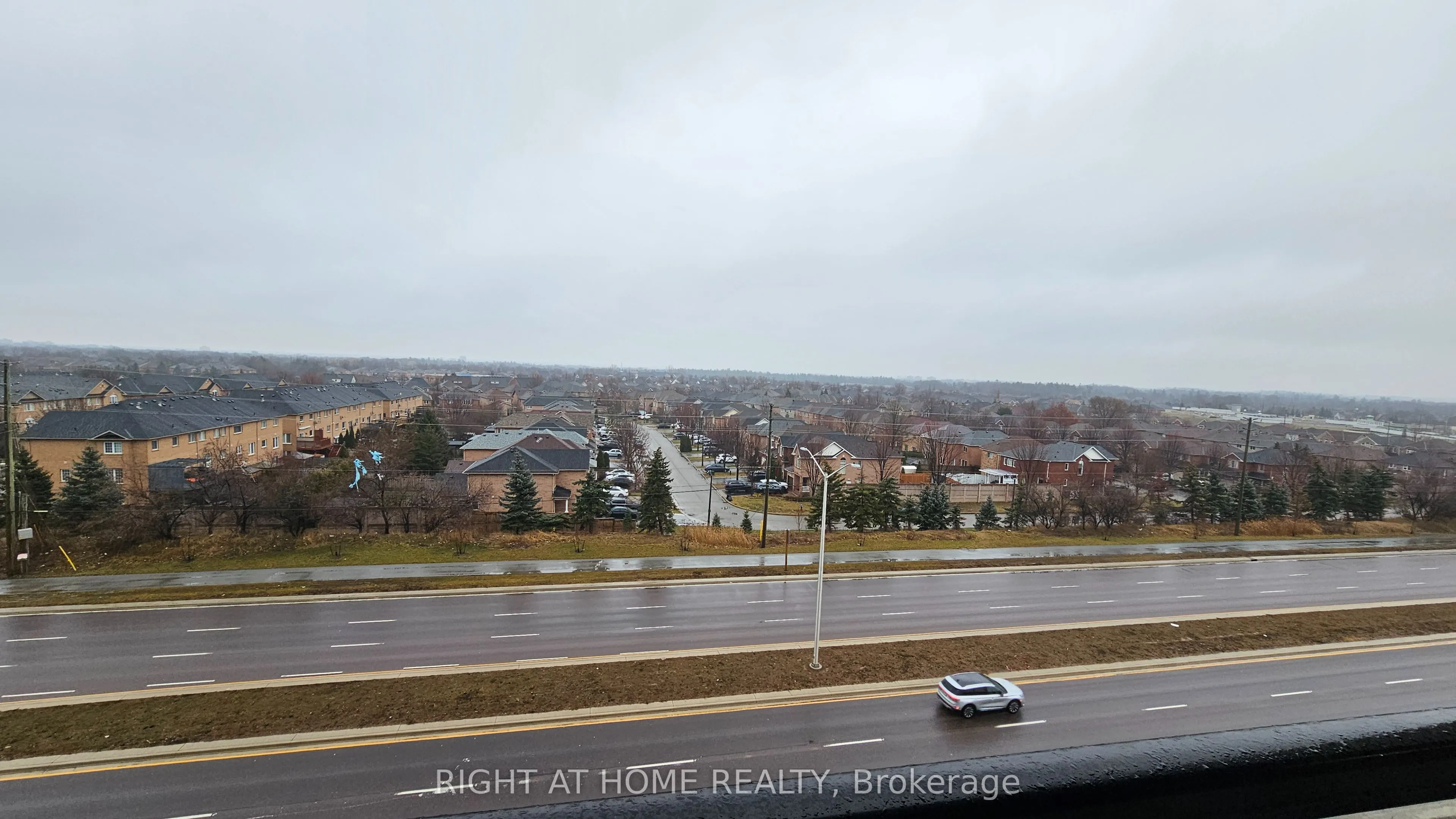 405 Dundas Street W, #530