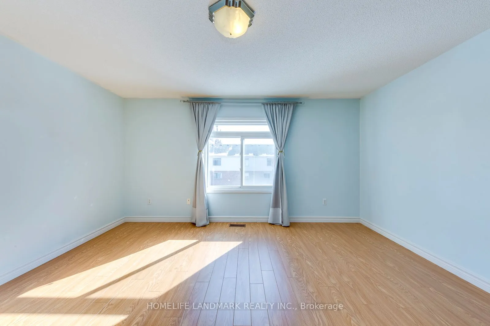 1050 Bristol Road W, #123