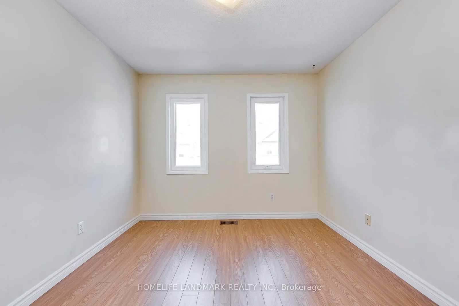 1050 Bristol Road W, #123