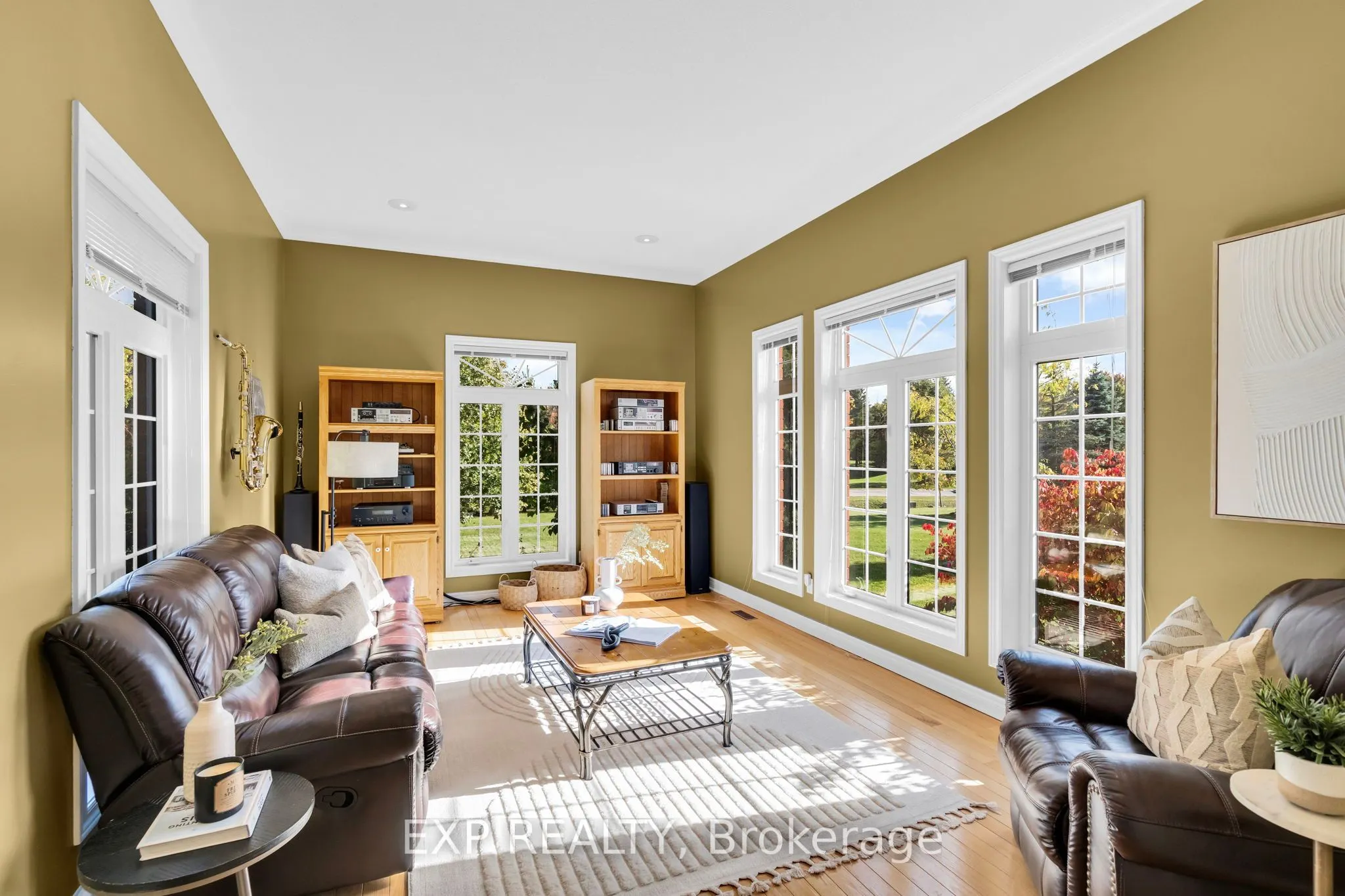 7 Forest Ridge Crescent