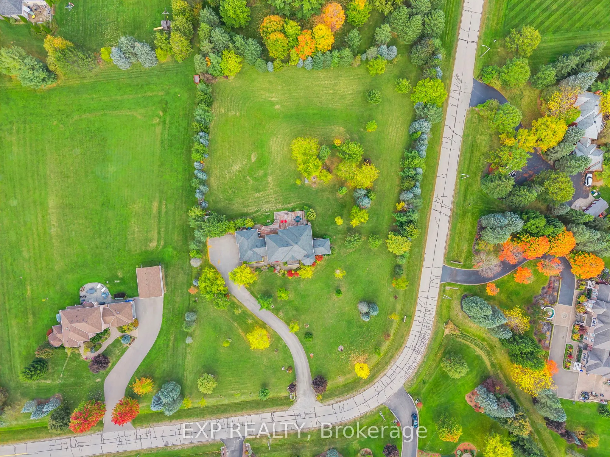 7 Forest Ridge Crescent