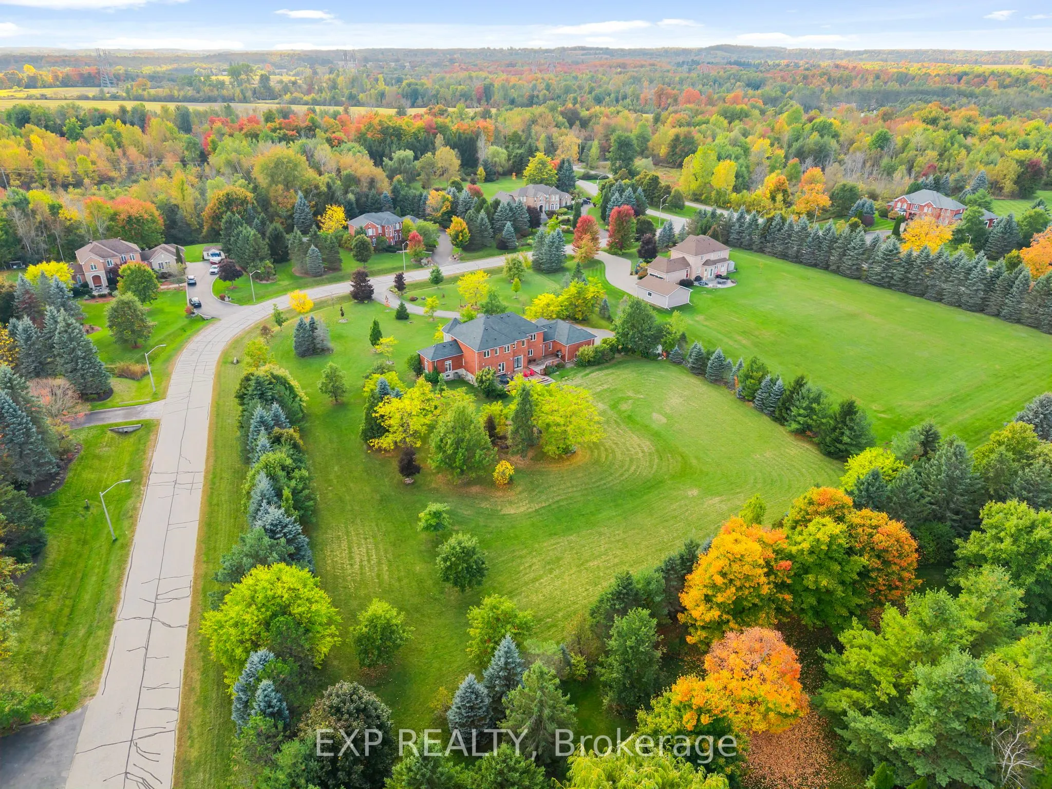 7 Forest Ridge Crescent