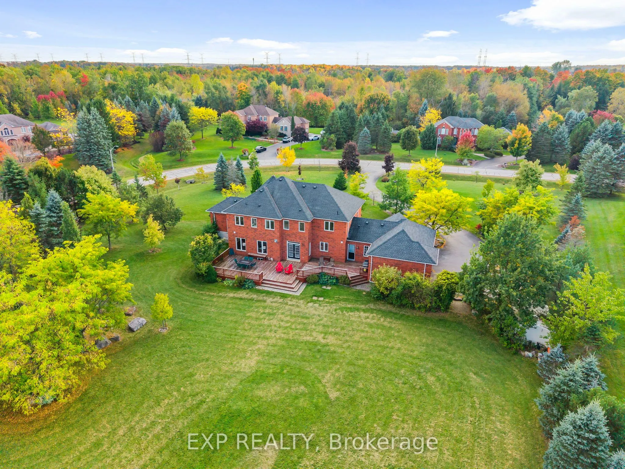 7 Forest Ridge Crescent