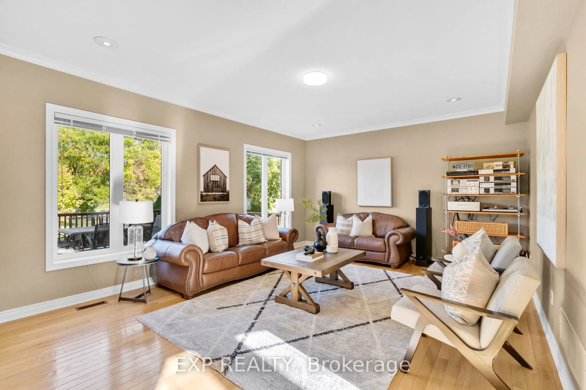 7 Forest Ridge Crescent