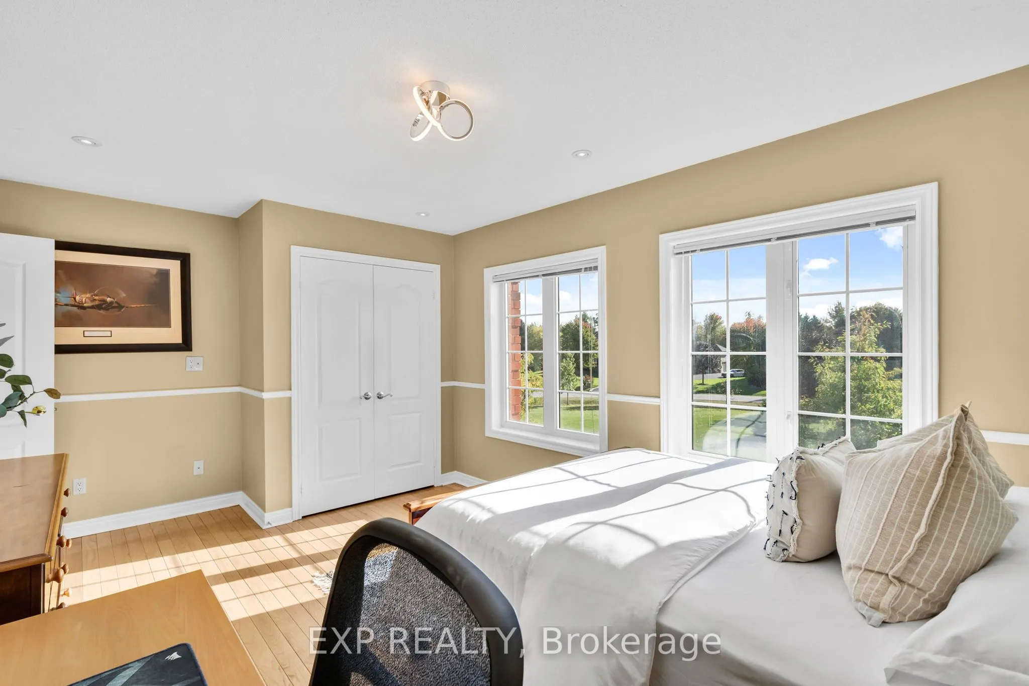7 Forest Ridge Crescent